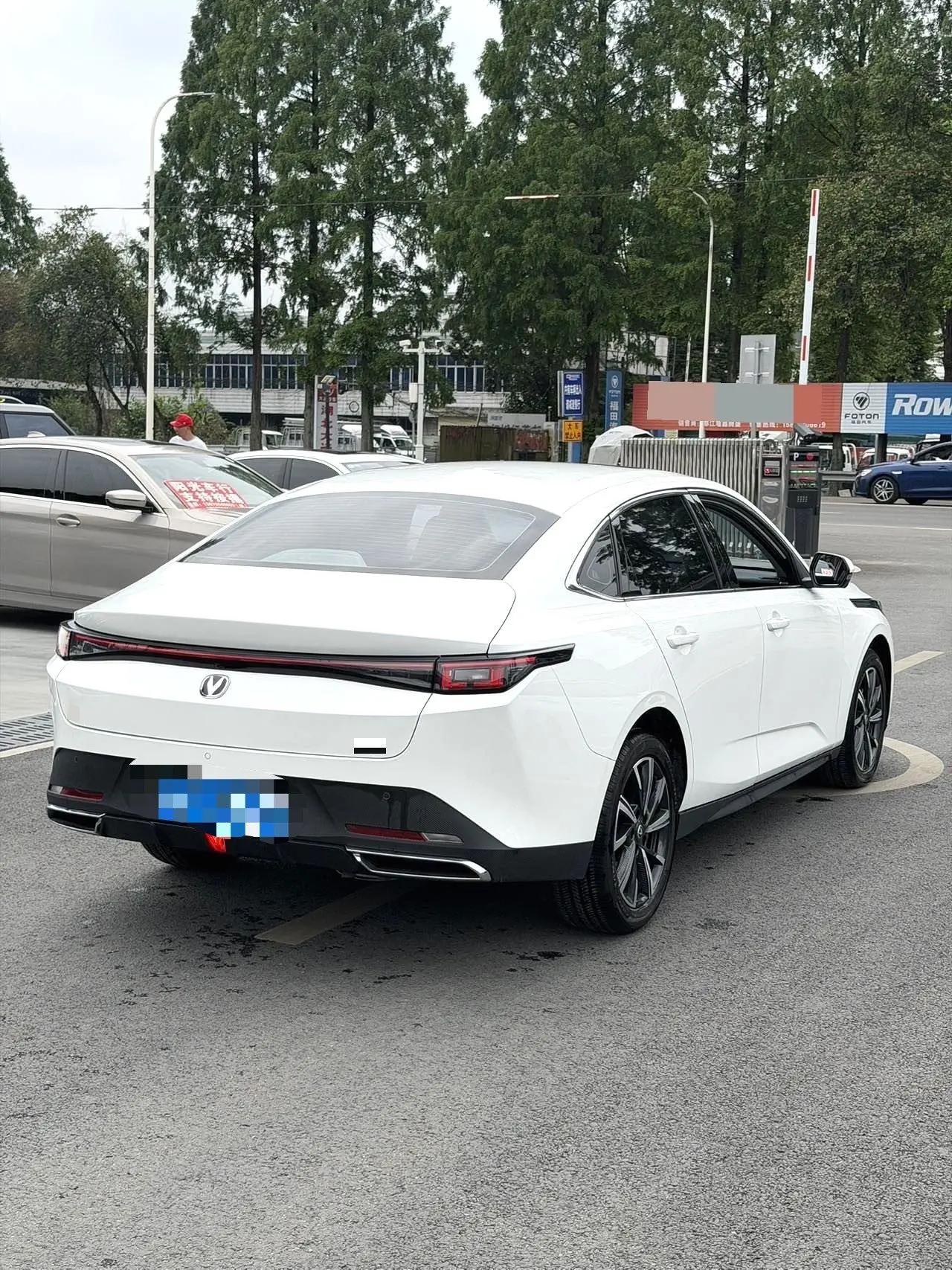 ChangAn 2024 Yidong 1.5TGDI Honorable Automatic Gear 9
