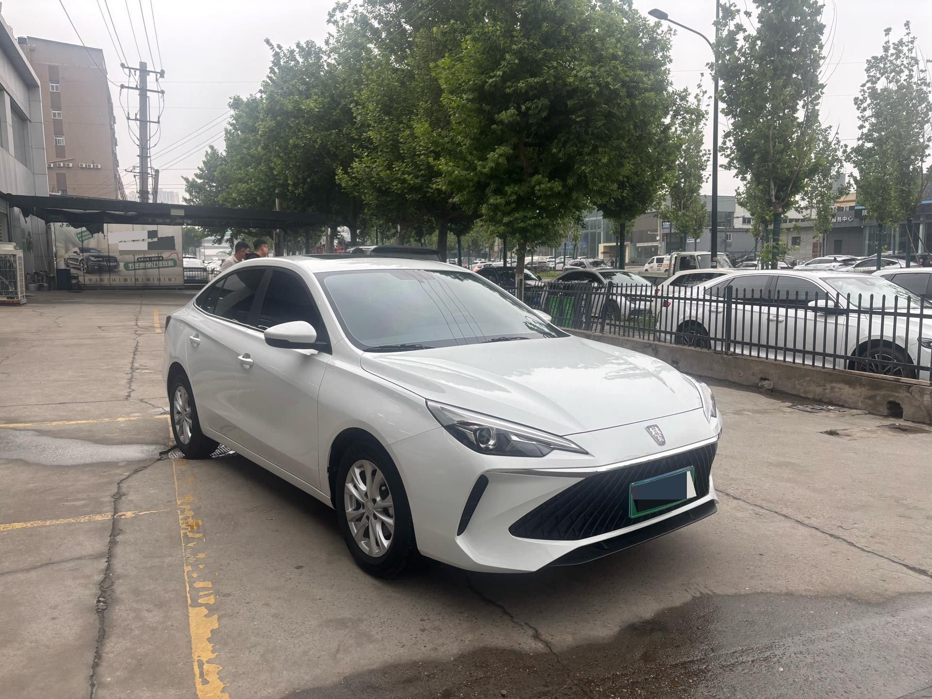 Roewe i5 2023 1.5L CVT Deluxe Edition 2