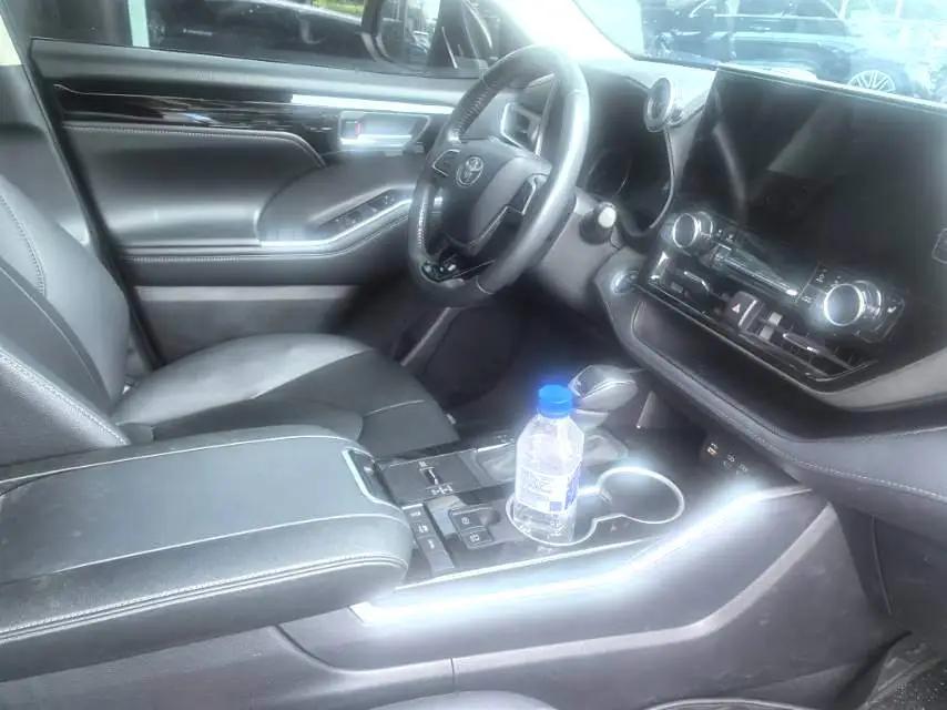 Toyota 2023 Highlander Dual Engine 2.5 CVT Intelligent Electric Hybrid Four-Wheel Drive Prestige 7-Seater Automatic 4