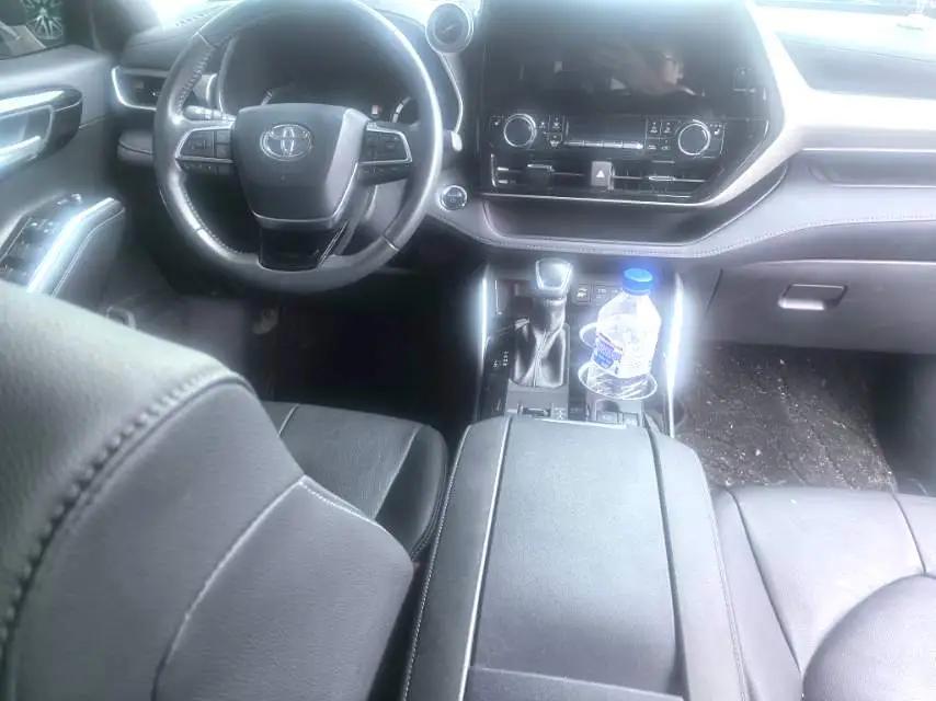 Toyota 2023 Highlander Dual Engine 2.5 CVT Intelligent Electric Hybrid Four-Wheel Drive Prestige 7-Seater Automatic 5