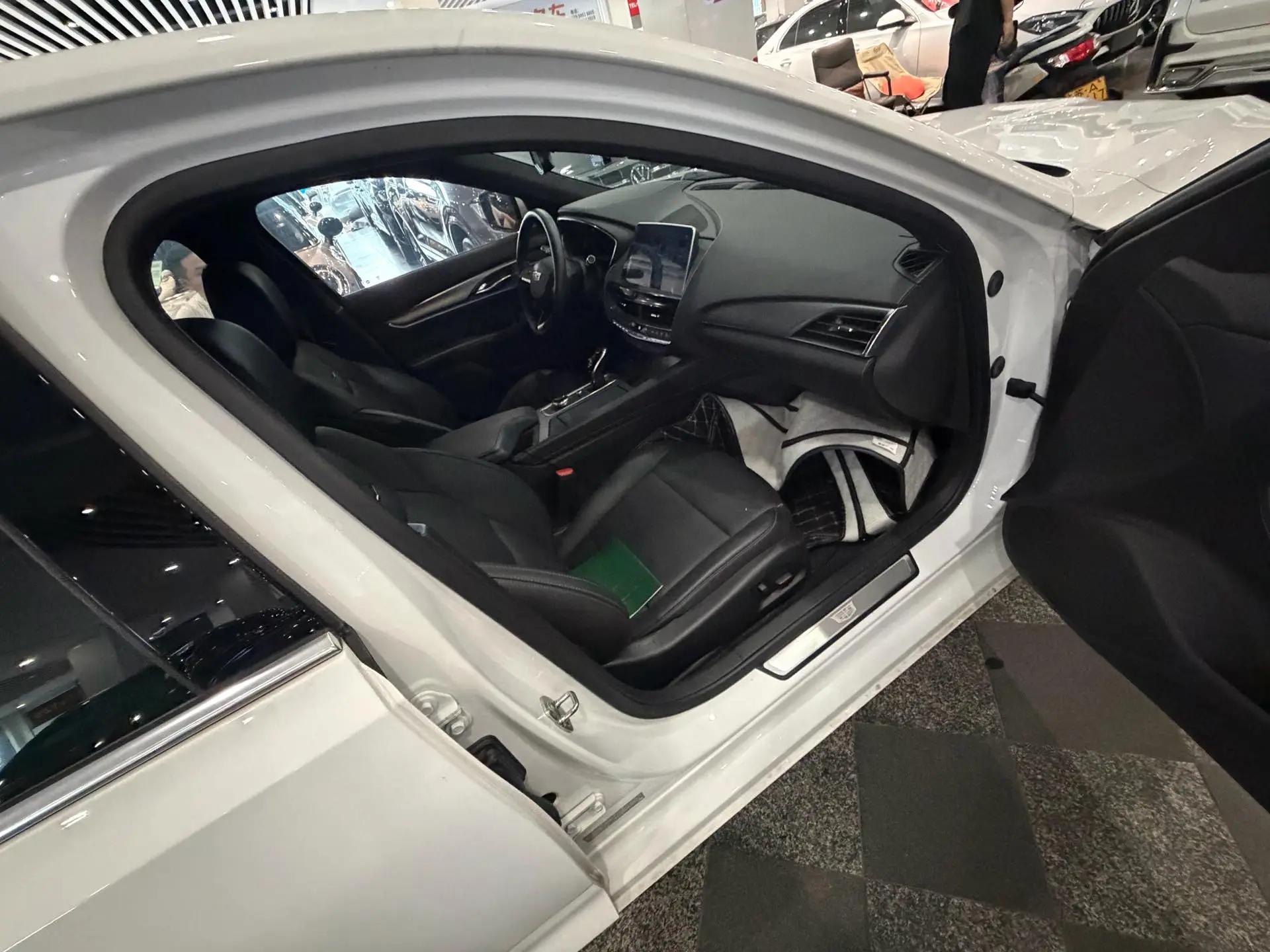 Cadillac CT5 2022 28T Luxury Model 3