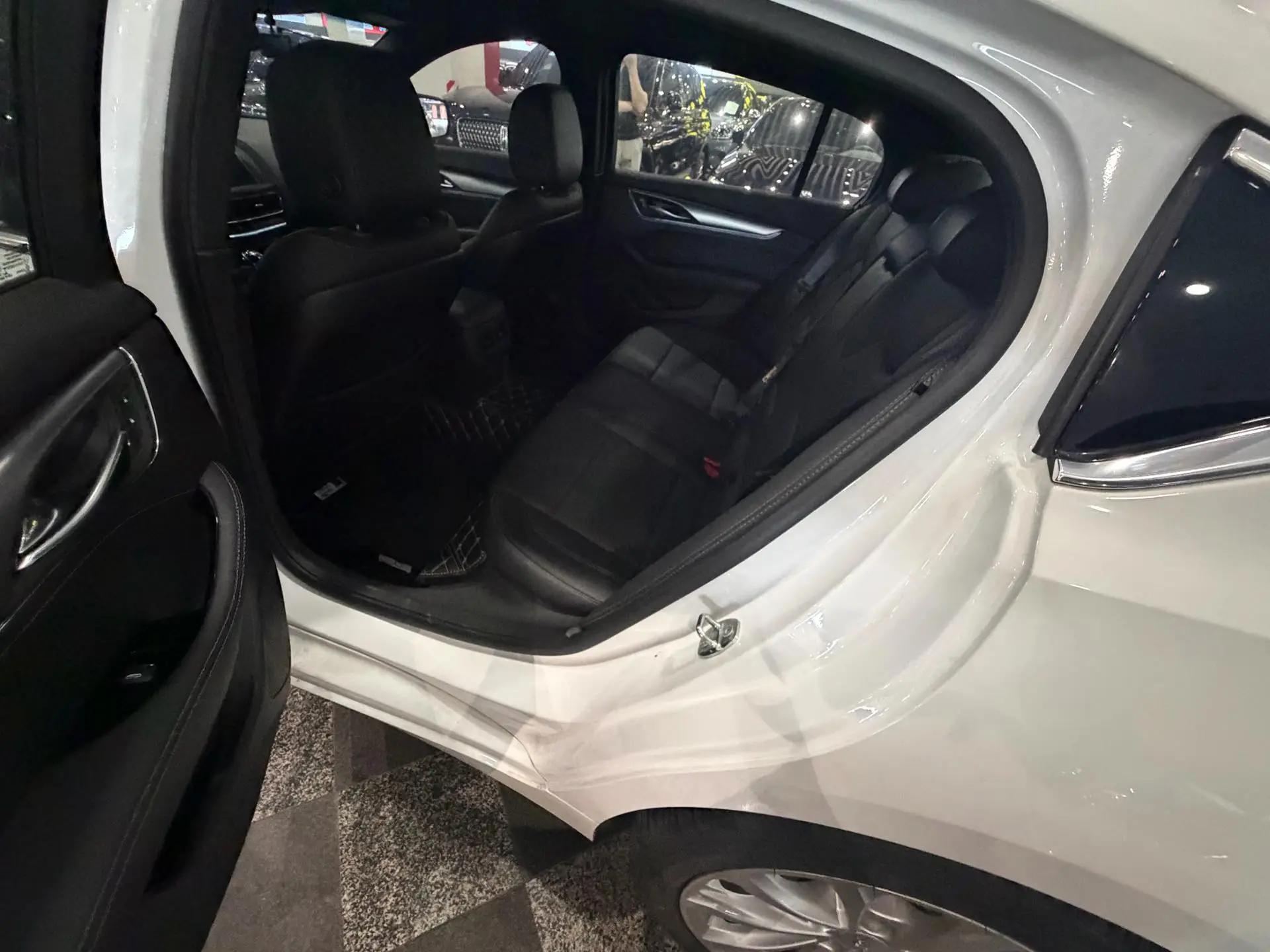 Cadillac CT5 2022 28T Luxury Model 6
