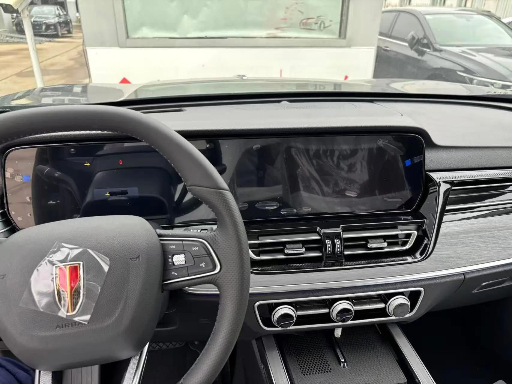 HongQi 2026 HS5 2.0T Two-Drive Flag Enjoy Pro Edition Automatic Gear 5