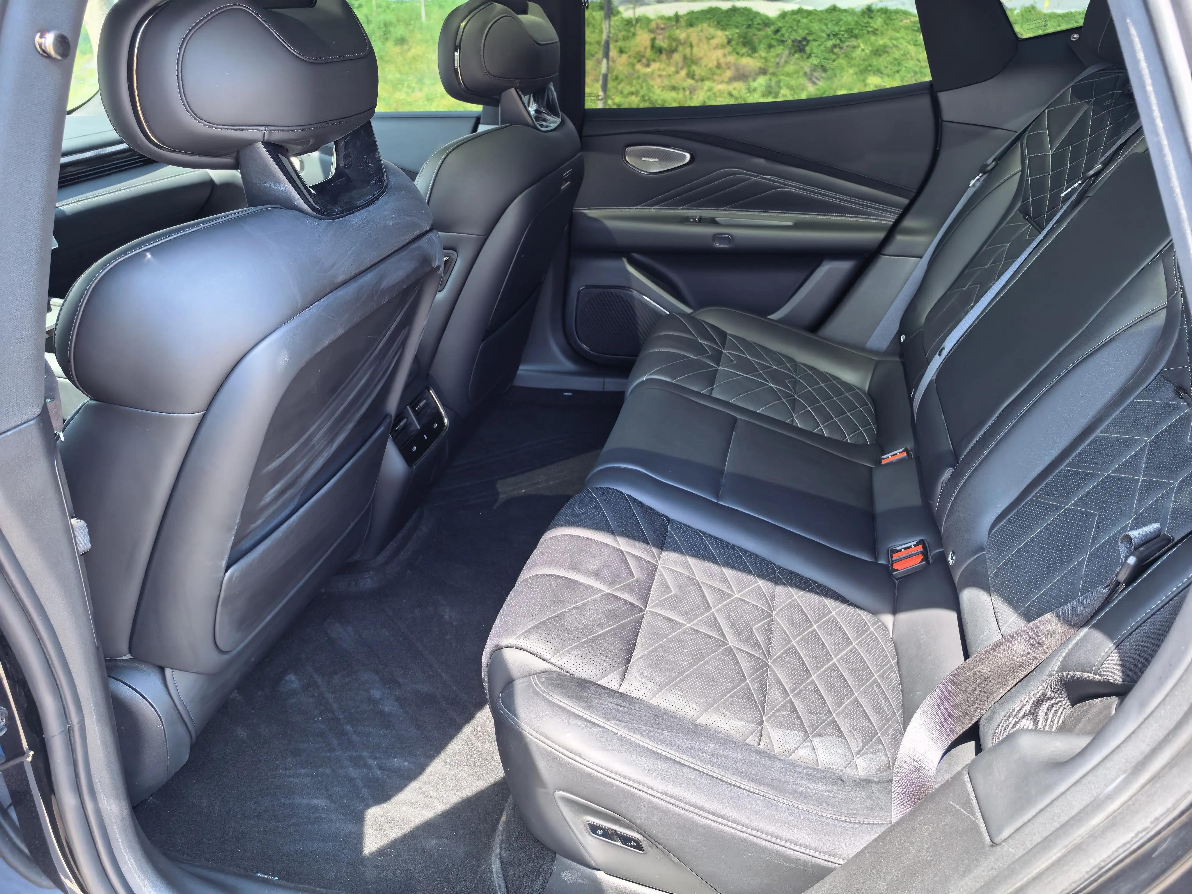 LYNK&amp;CO 10 EM-P 2025 120 4WD Ultra 7
