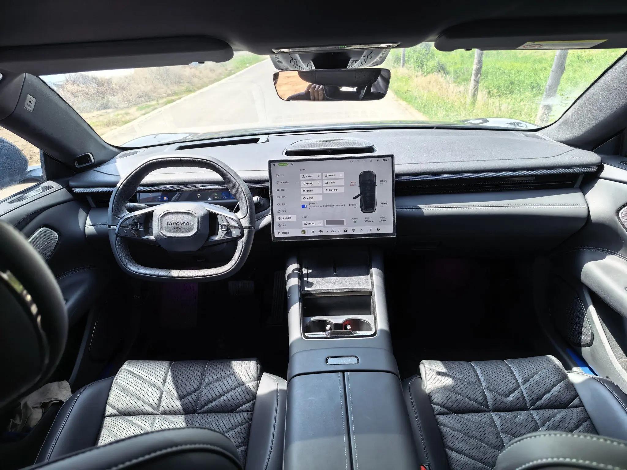 LYNK&amp;CO 10 EM-P 2025 120 4WD Ultra 8