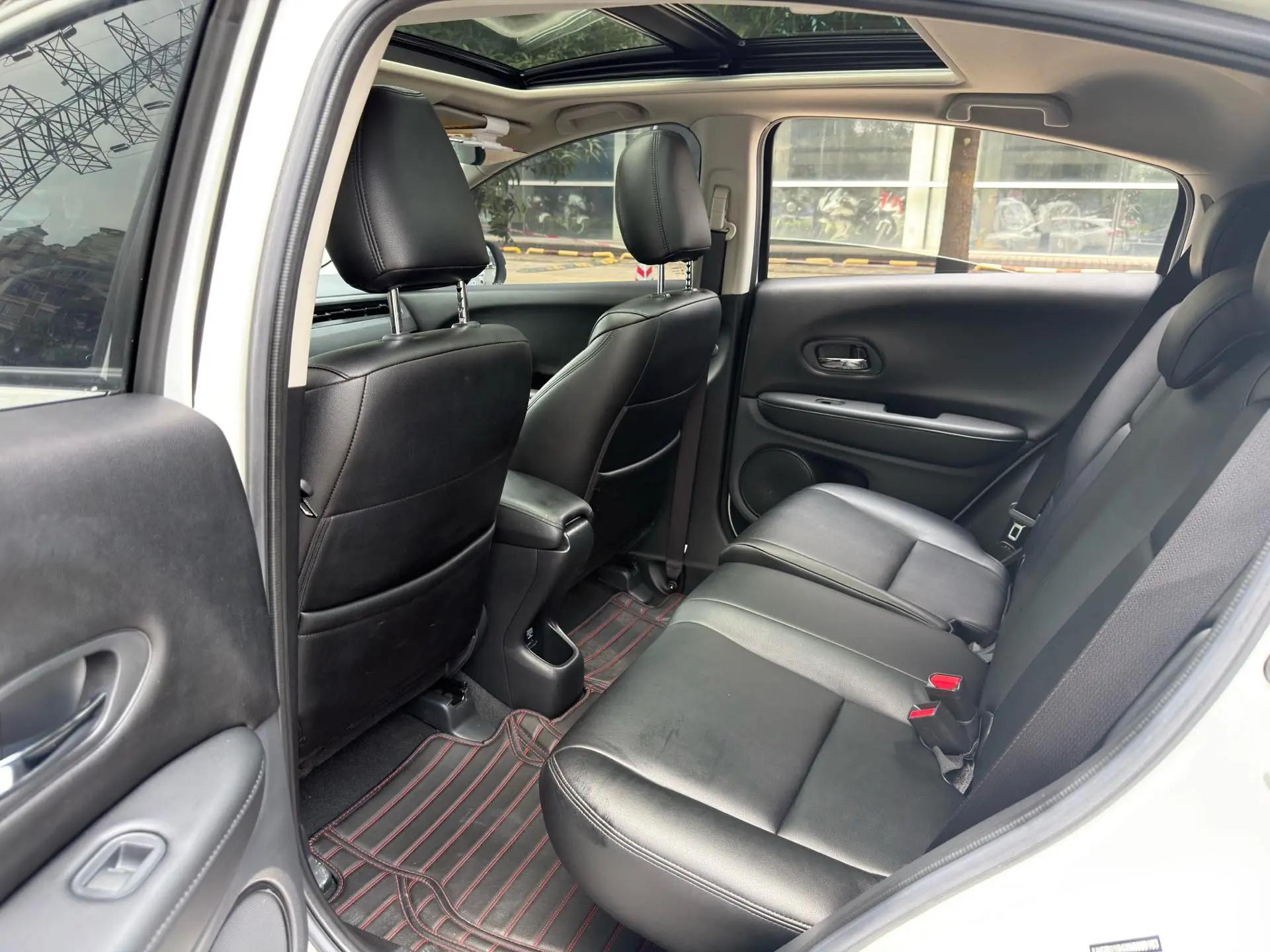 Vezel 2022 1.5L CVT Elite Smart Edition 9