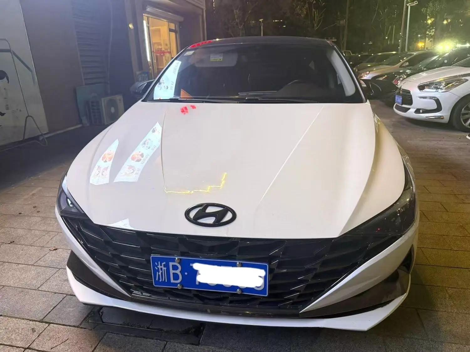 Elantra 2021 240TGDi DCT LUX Premium Edition 2