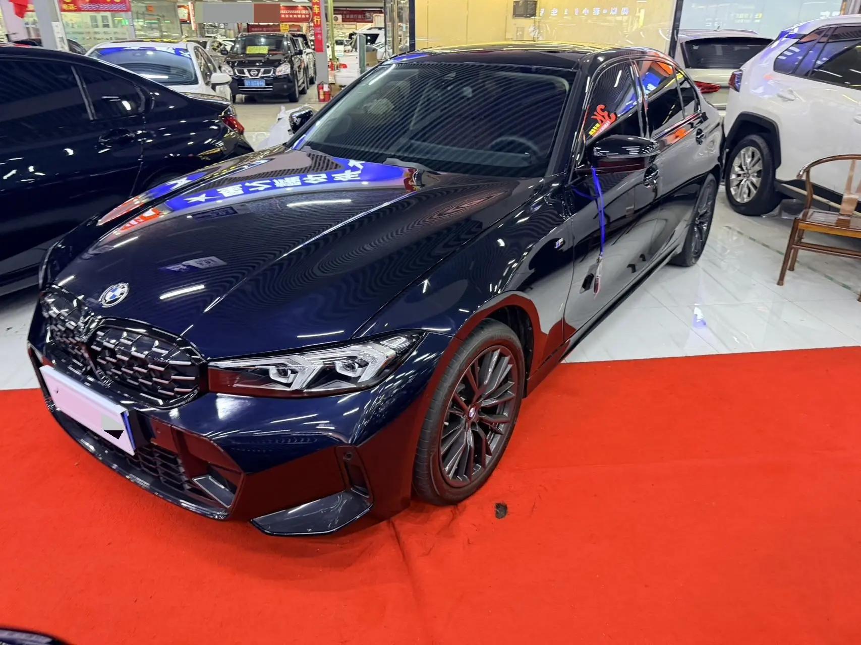 Открыть галерею: BMW 3 Series 2024 Model 325Li 2.0T M Sport Night Edition Automatic