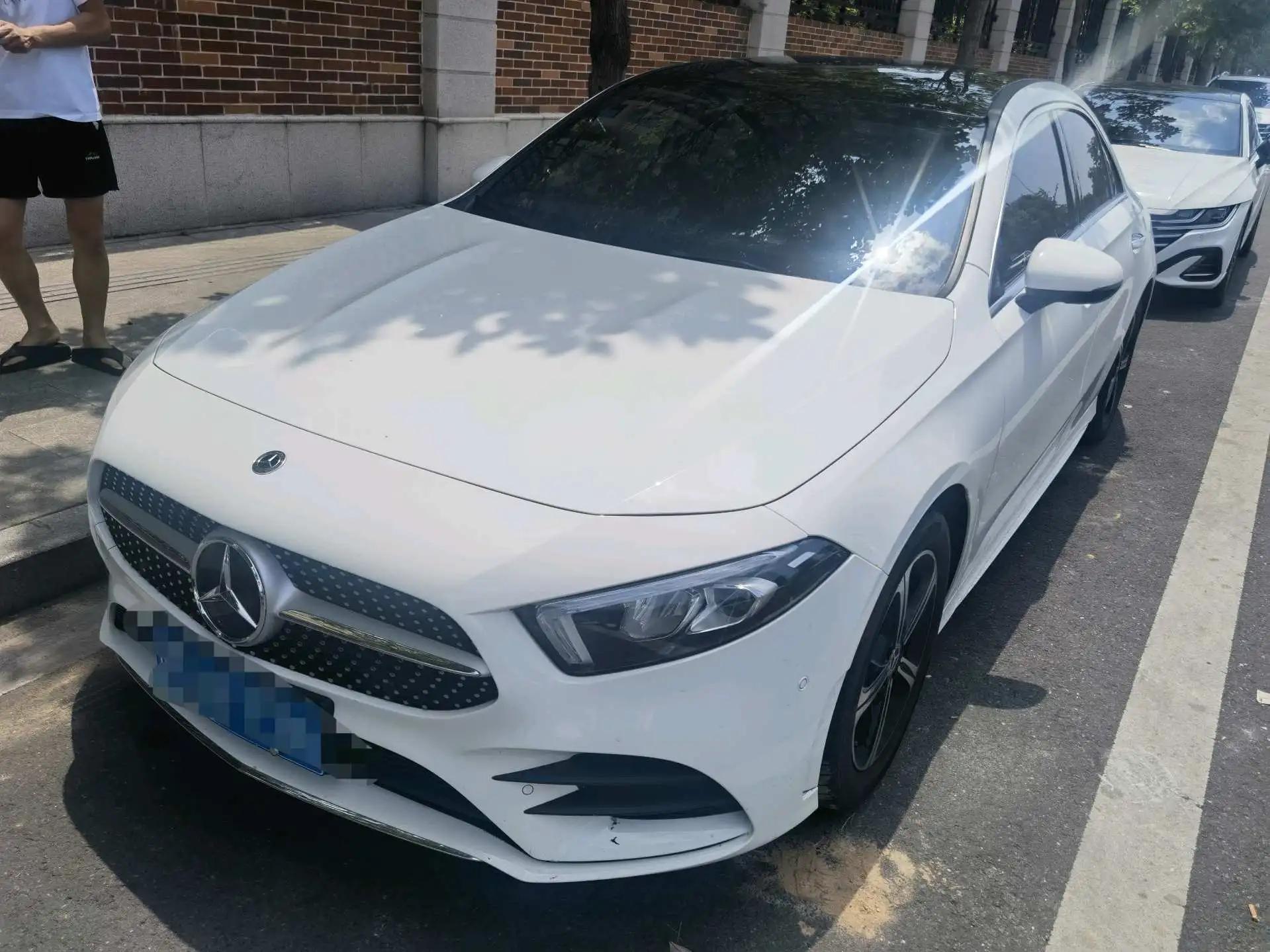 Mercedes Benz Class A 2022 Model Changed to Class A 200 L Sports Sedan Fashion Model