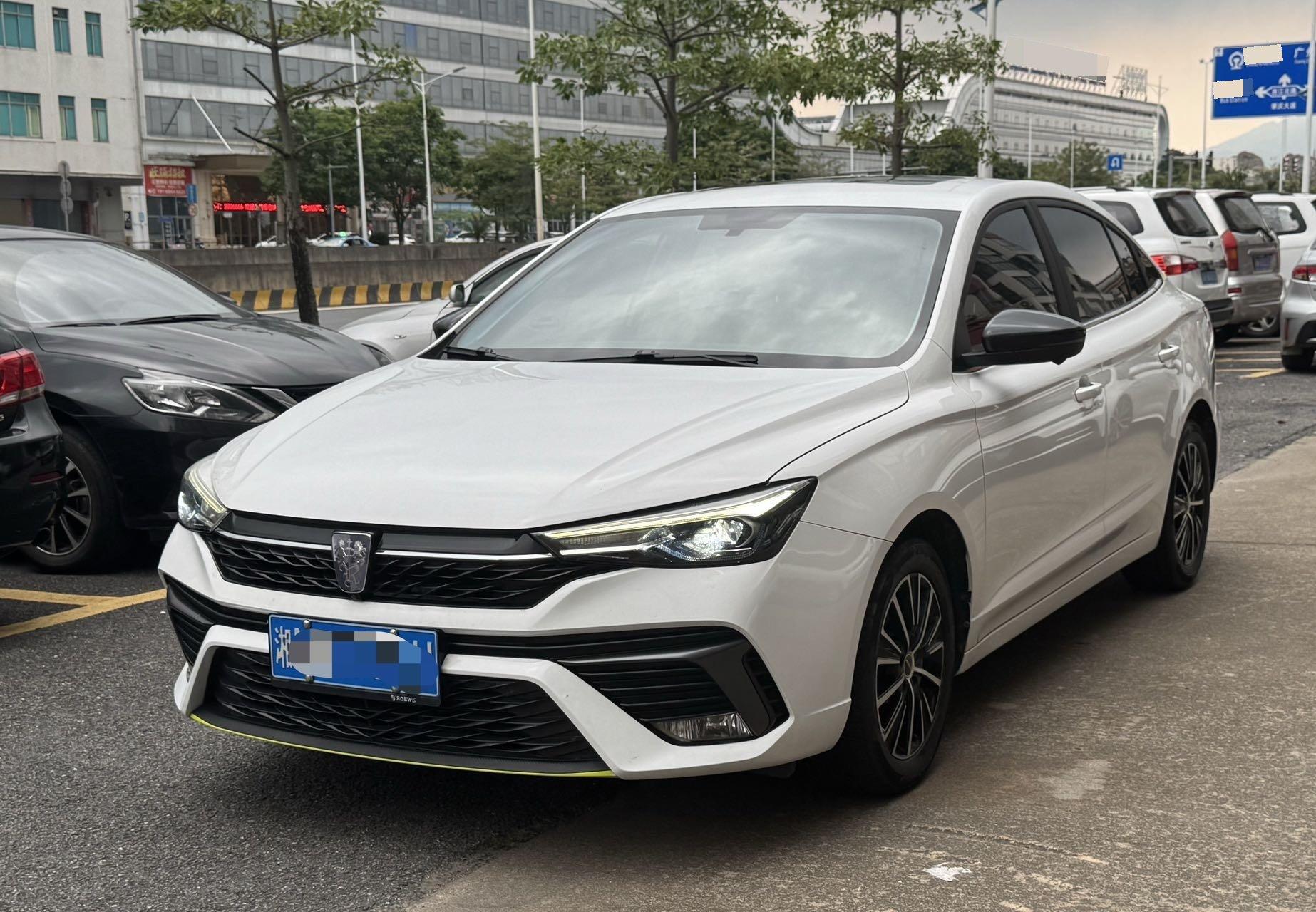 Roewe i5 2021 1.5L CVT Diamond Edition