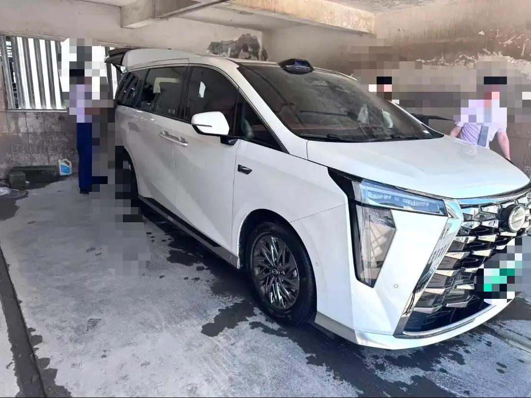 GAC Trumpchi 2025 Model Wangxiang M8 2.0T Gan Kun Series Ultra First-Class Automatic 2
