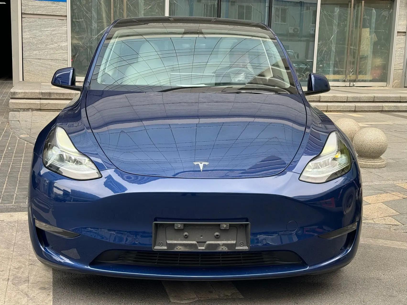 Model Y 2023 High-Performance All-Wheel Drive 2