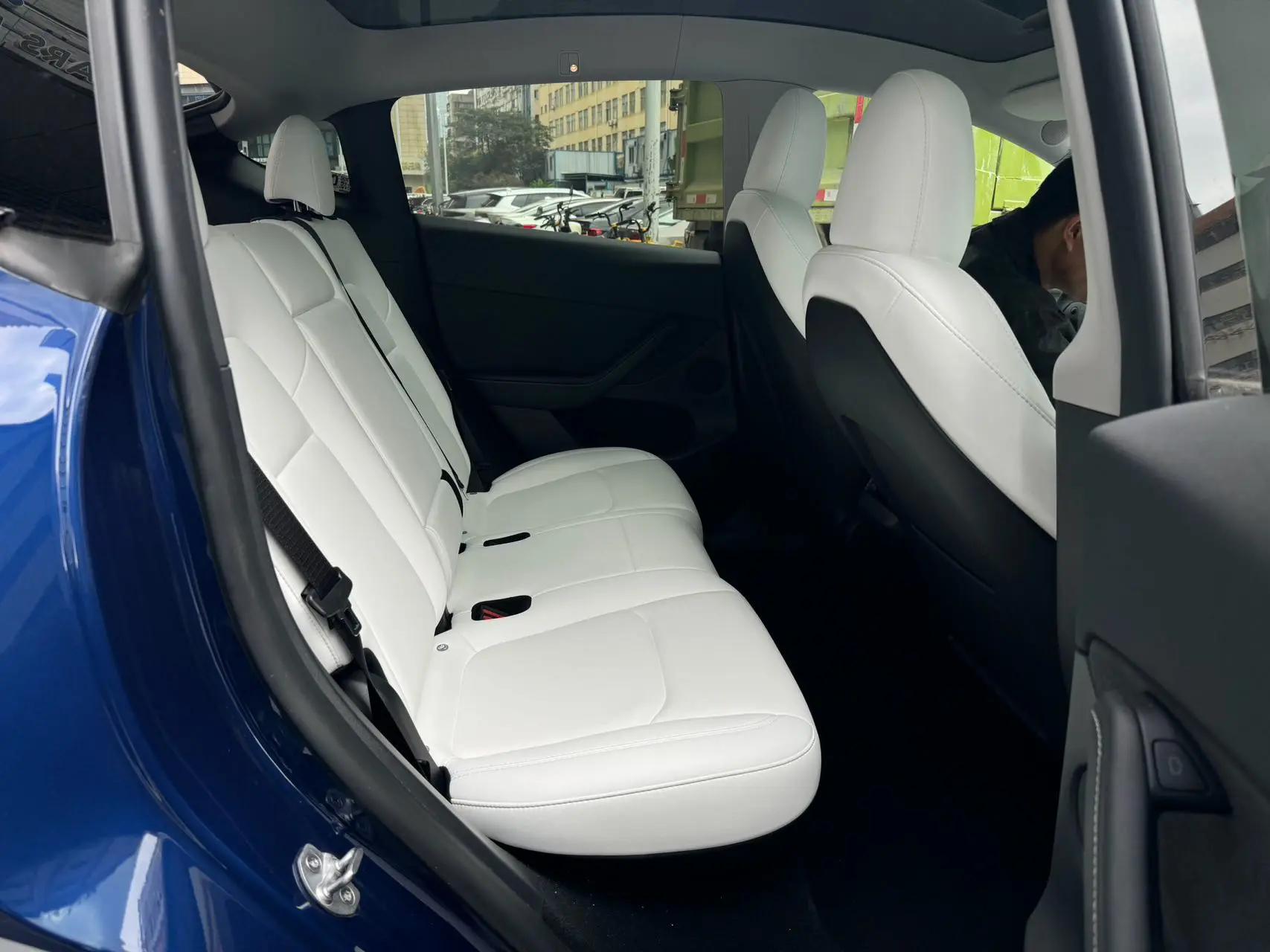 Model Y 2023 High-Performance All-Wheel Drive 4