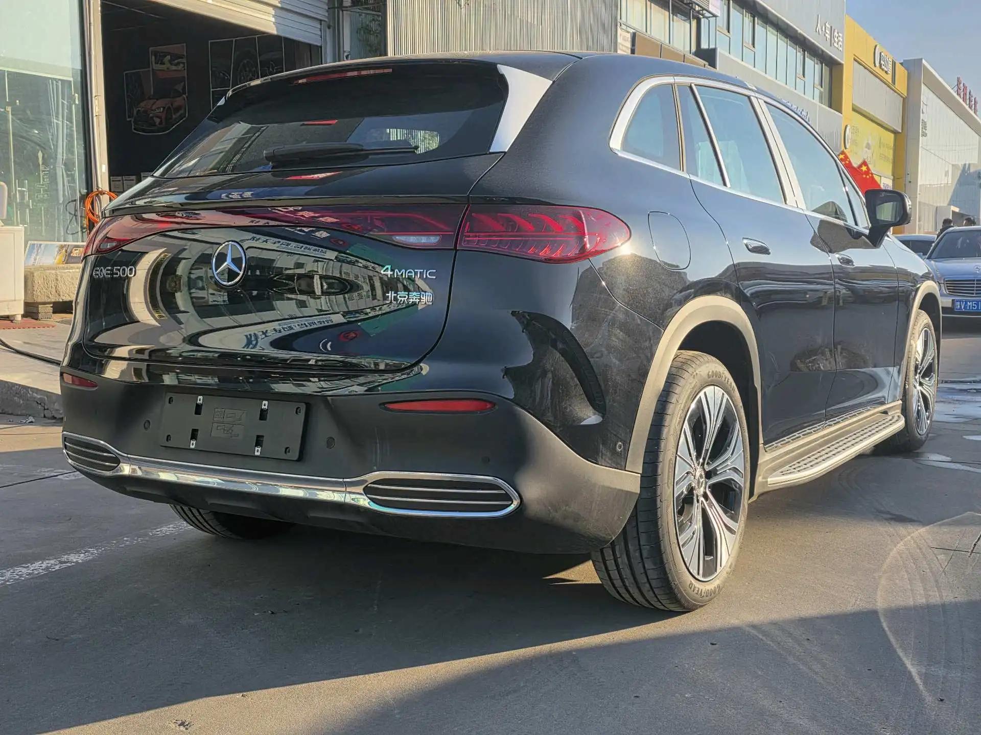 Mercedes Benz EQE SUV 2024 500 4MATIC Pioneer Edition 3