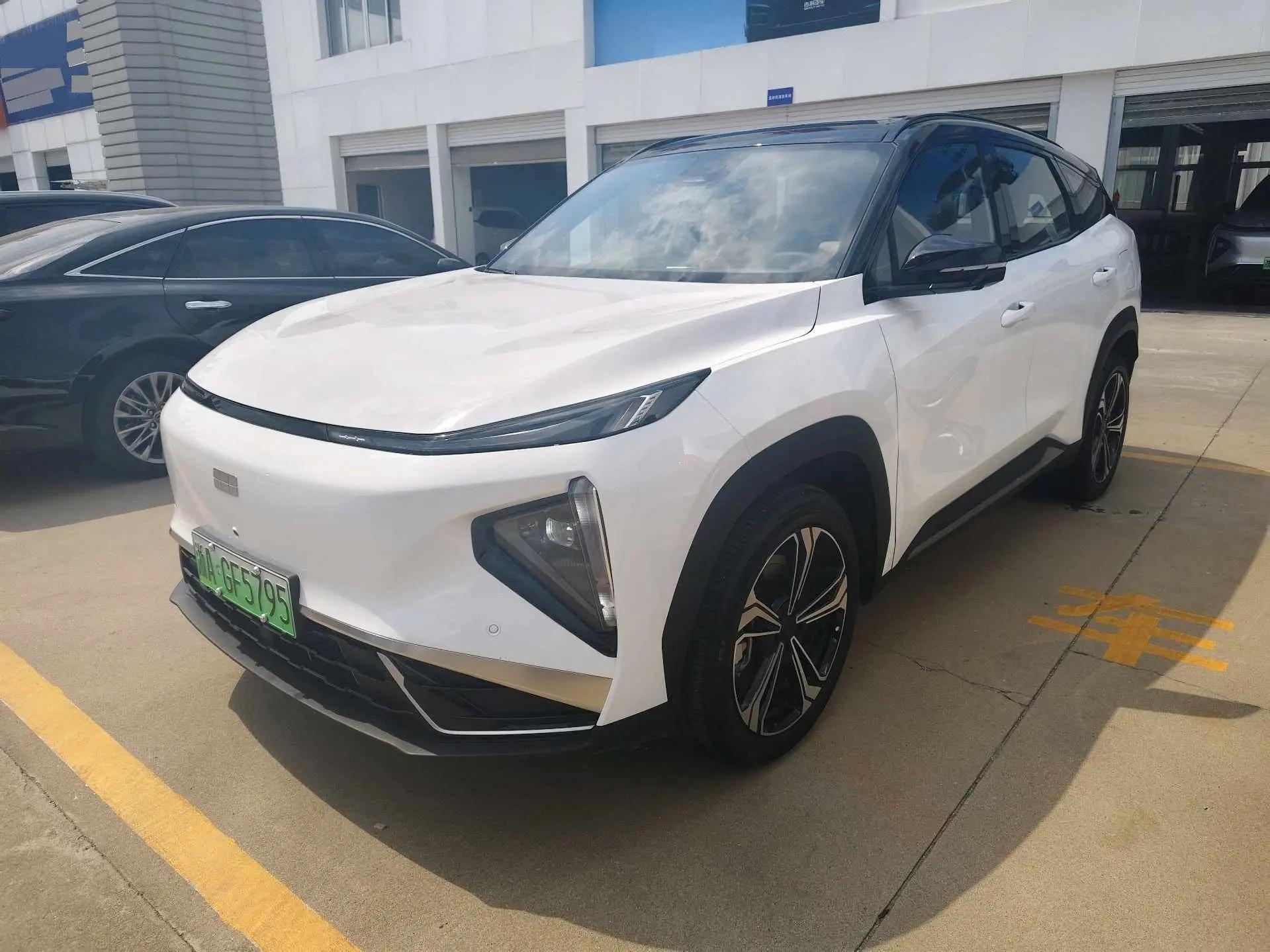 Open image lightbox: Geely Galaxy 2025 Model L7 EM-i 1.5 115km Exploration Edition Automatic