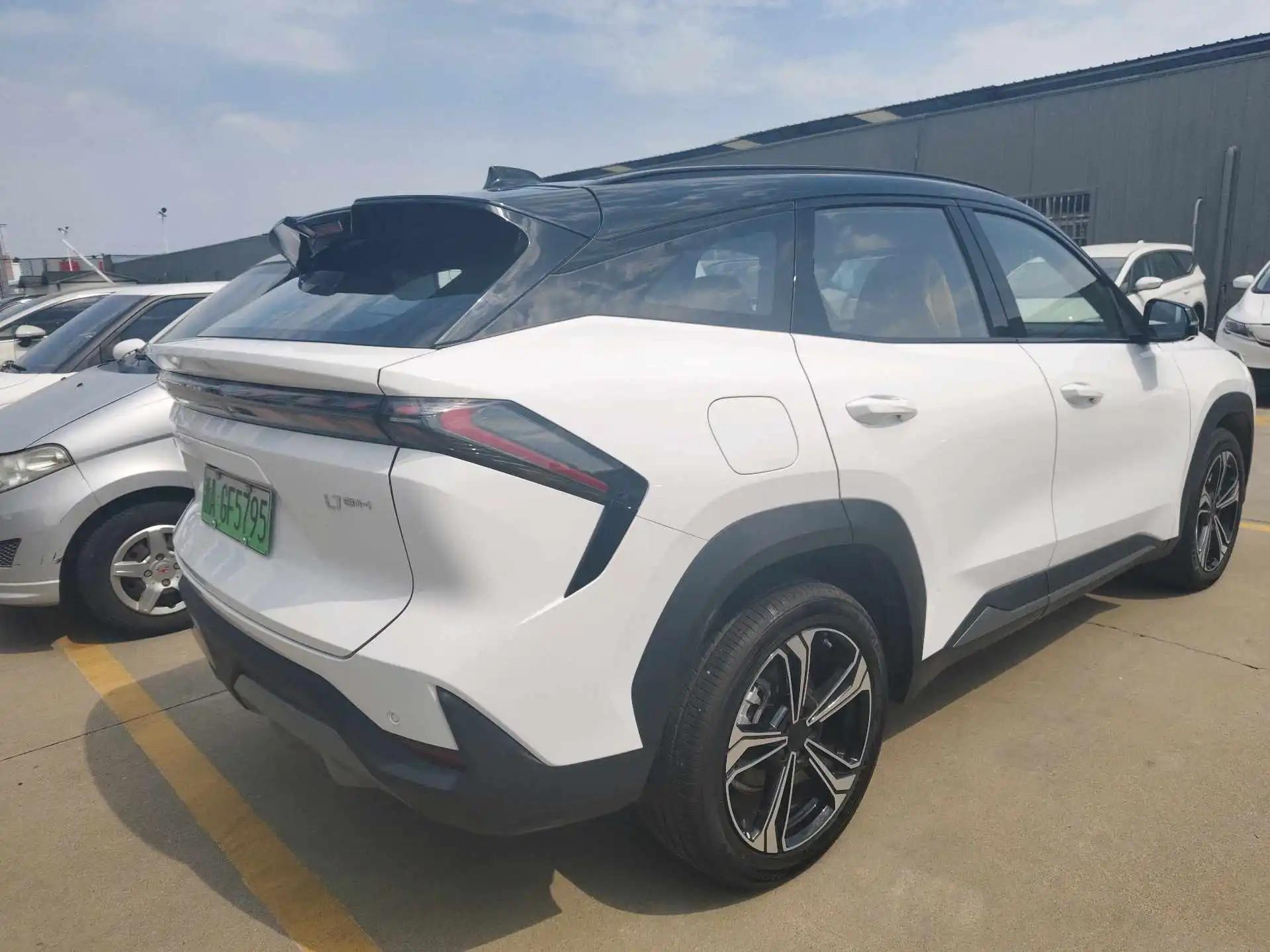 Geely Galaxy 2025 Model L7 EM-i 1.5 115km Exploration Edition Automatic 2