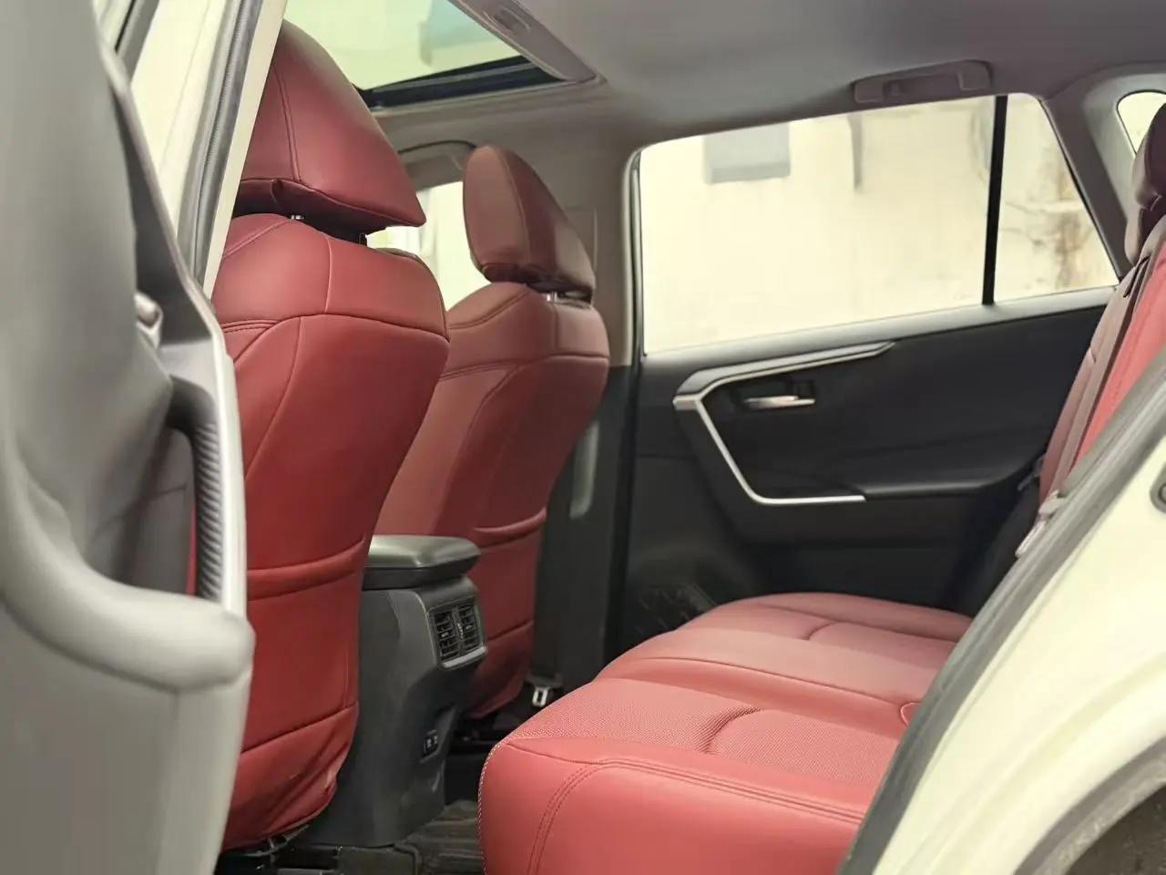 RAV4 Rongfeng 2020 2.0L CVT Two-Drive Fashion Edition 6