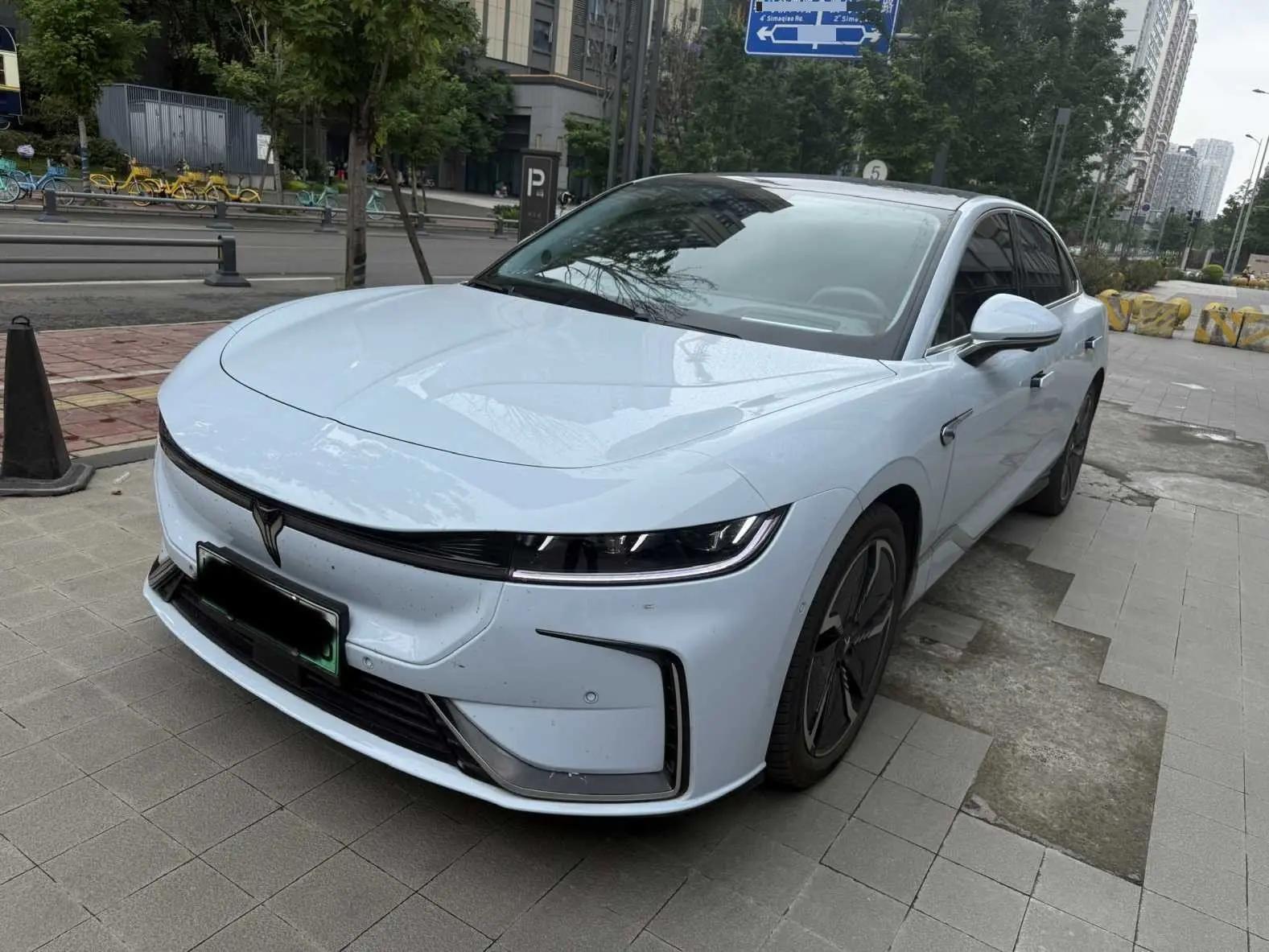 Voyah chasing light 2023 four-wheel drive standard edition