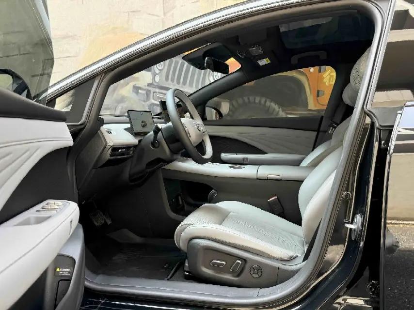 Nissan 2025 N 7 510 Pro automatic gear 4