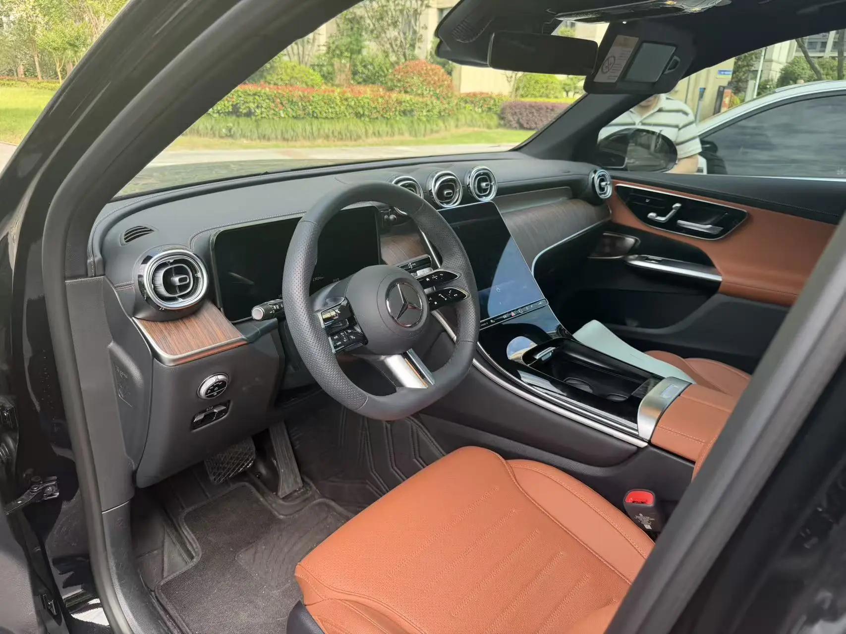 Mercedes Benz 2026 GLC 300 L 4MATIC 48V 2.0T Sporty 5-Seater Automatic 3