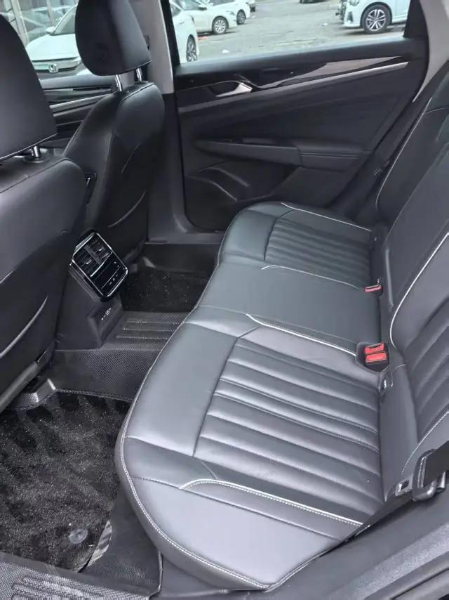 Passat 2023 280TSI Elite Edition 6