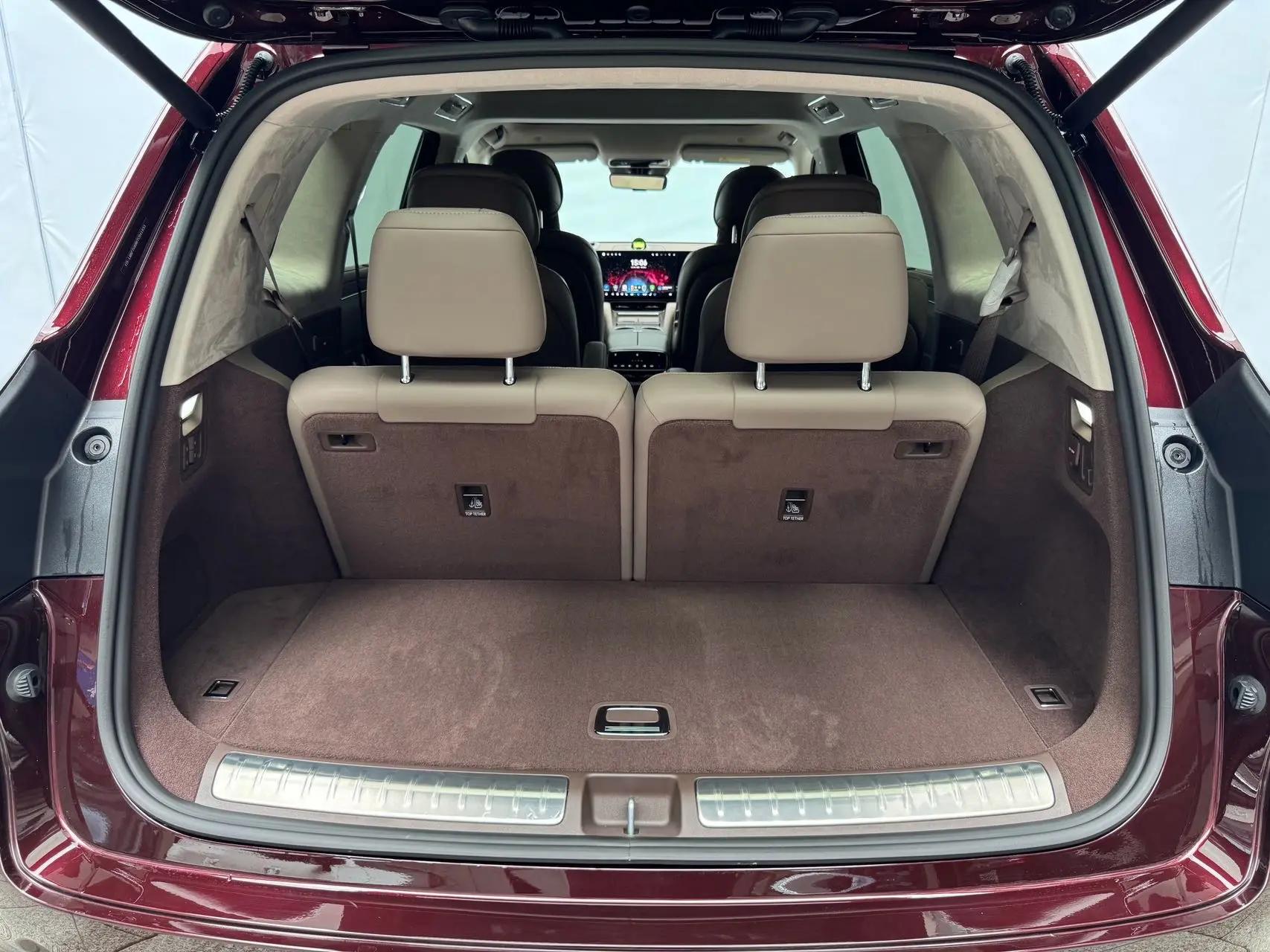 AITO M8 2025 extended range Max version 53.4kWh 6-seat version 13