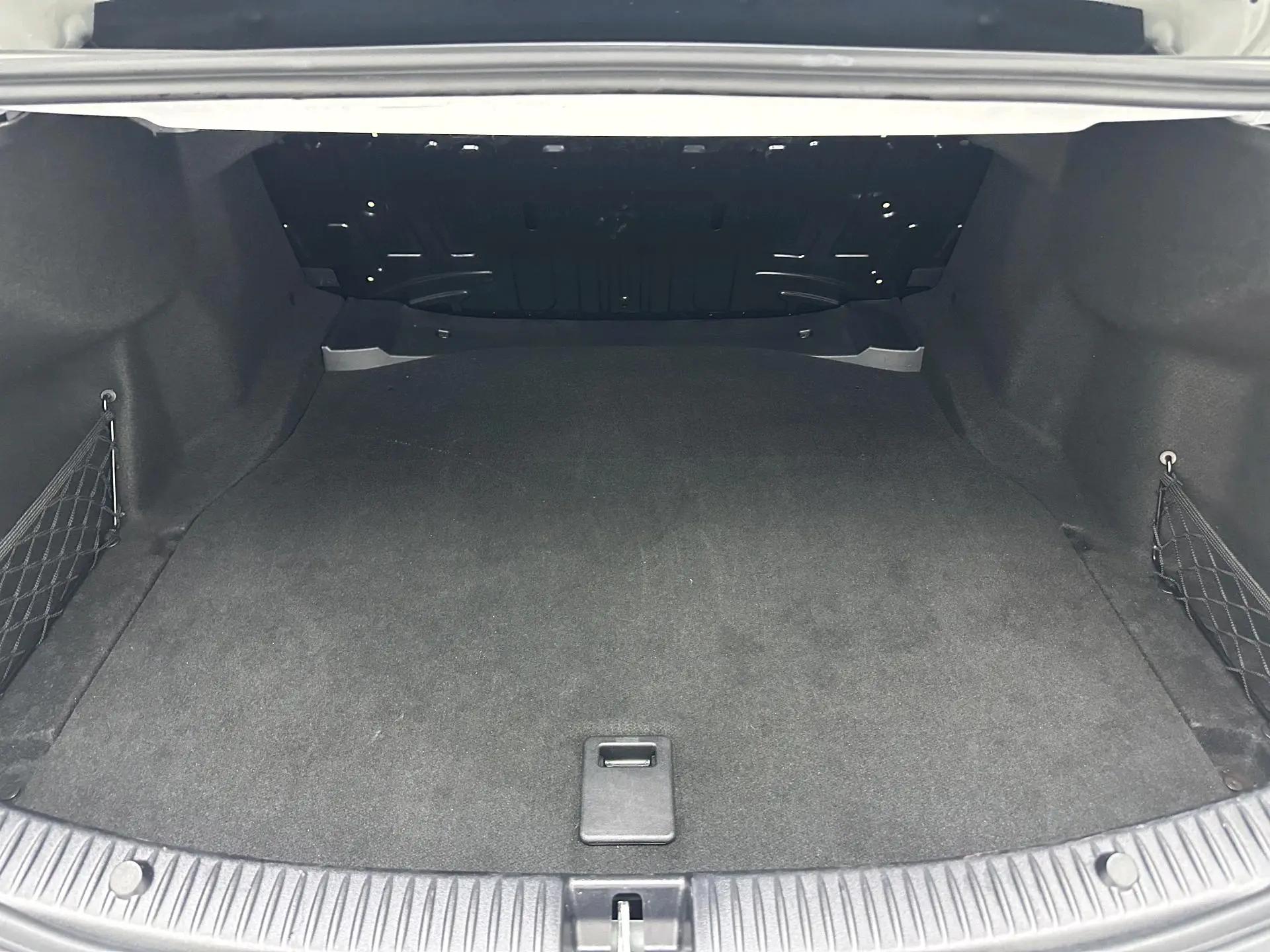 Mercedes Benz Class C 2021 C 260 L Sports Star Yao Zhen Tibetan Edition 5