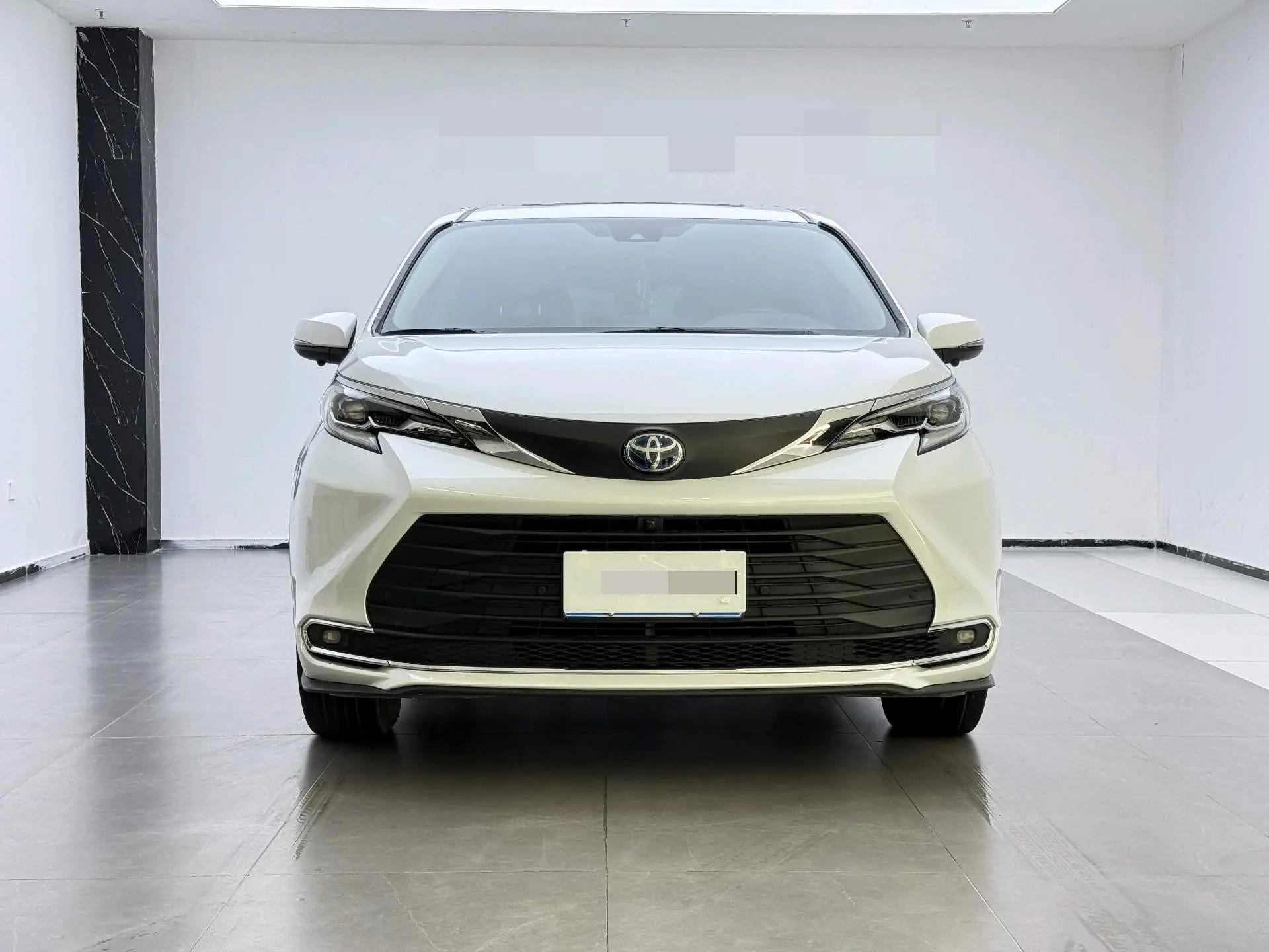 Toyota 2024 Sienna 2.5 CVT Comfort Edition Automatic 2