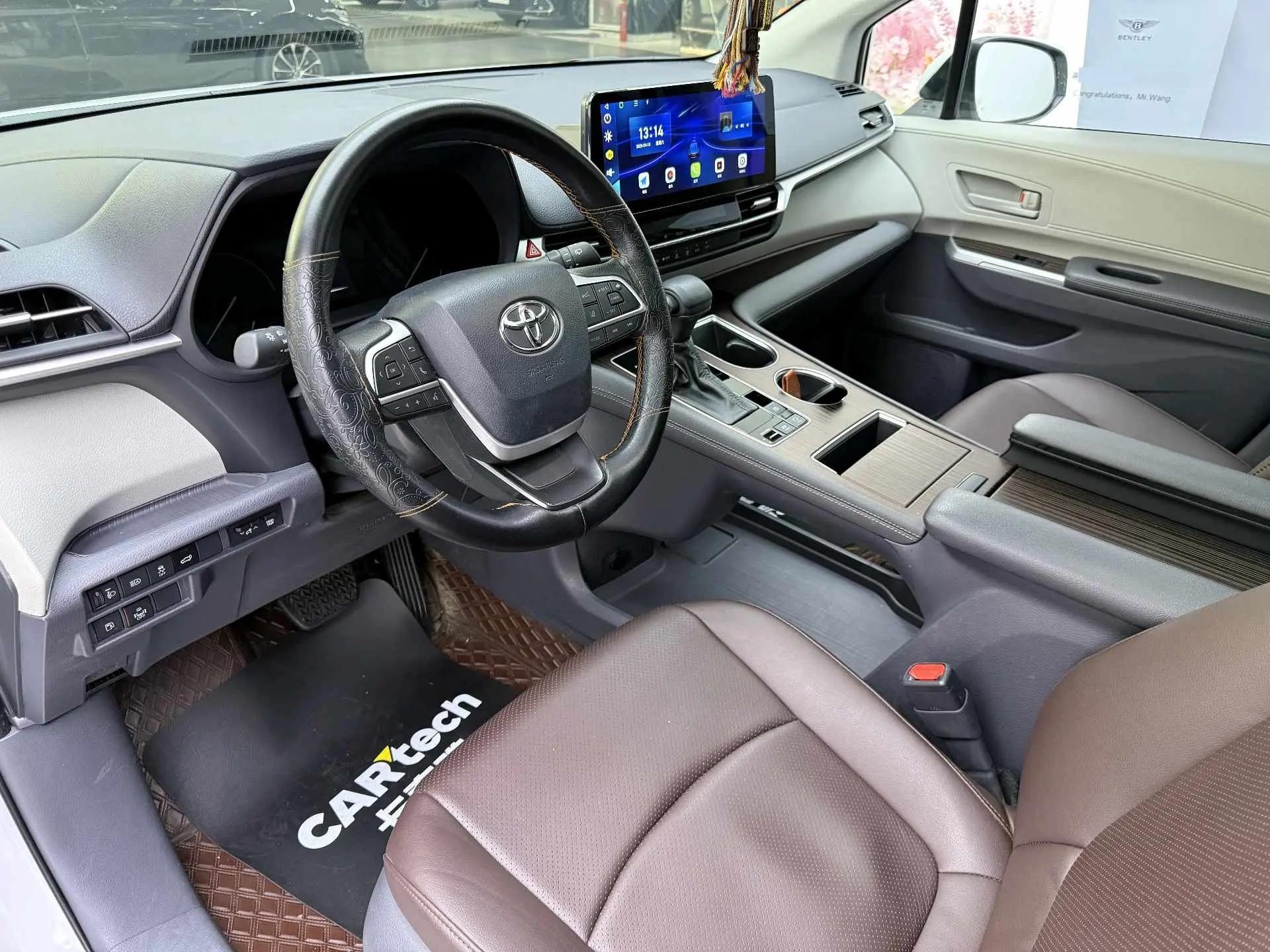 Toyota 2024 Sienna 2.5 CVT Comfort Edition Automatic 3
