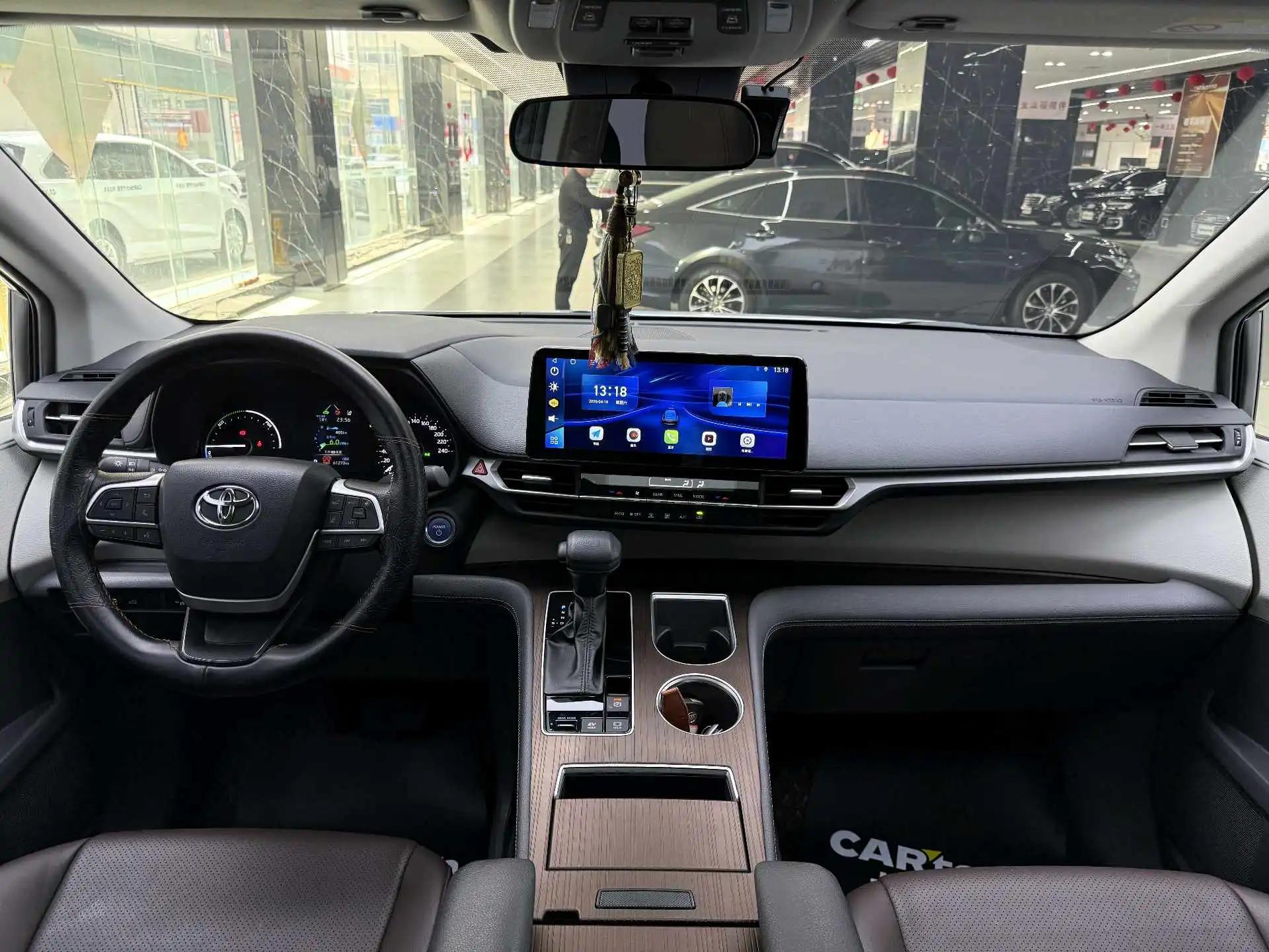 Toyota 2024 Sienna 2.5 CVT Comfort Edition Automatic 4
