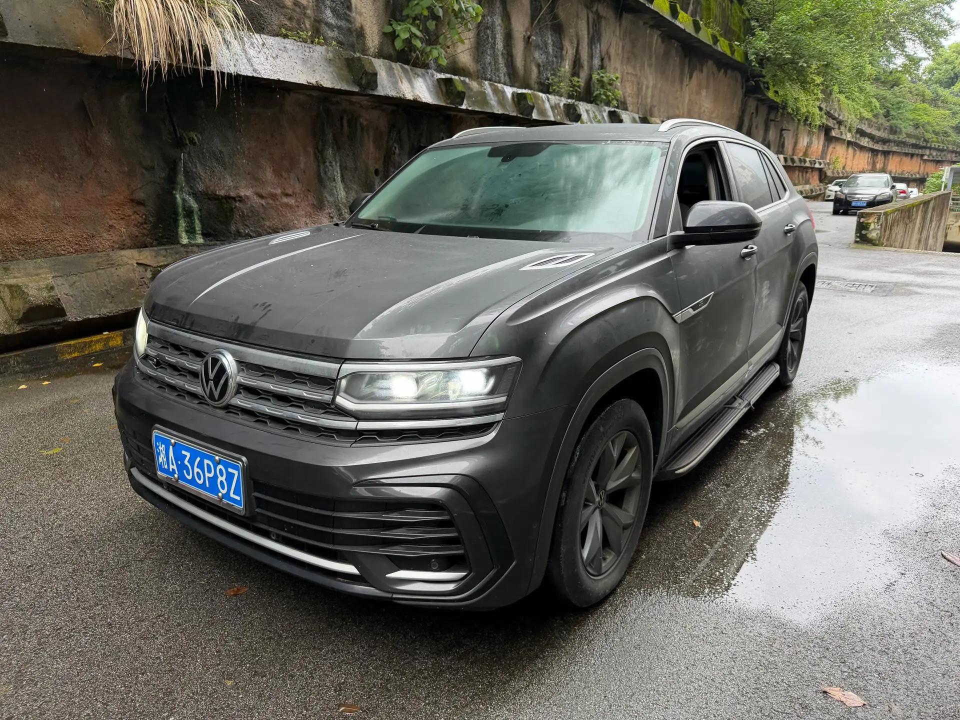 Открыть галерею: Touang 2022 330TSI Two-Drive Deluxe Edition