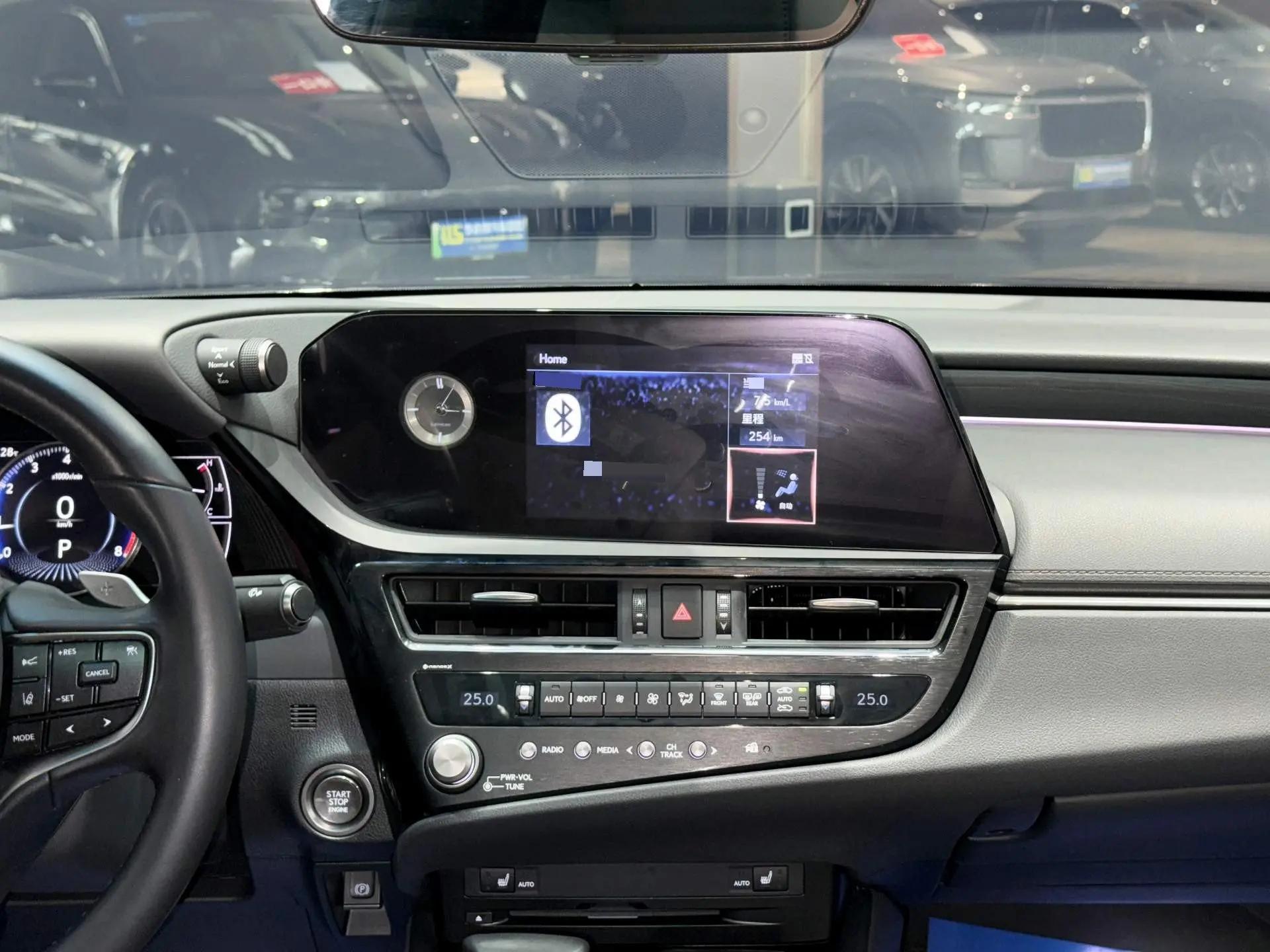 Lexus ES 2022 200 Excellence Edition 9