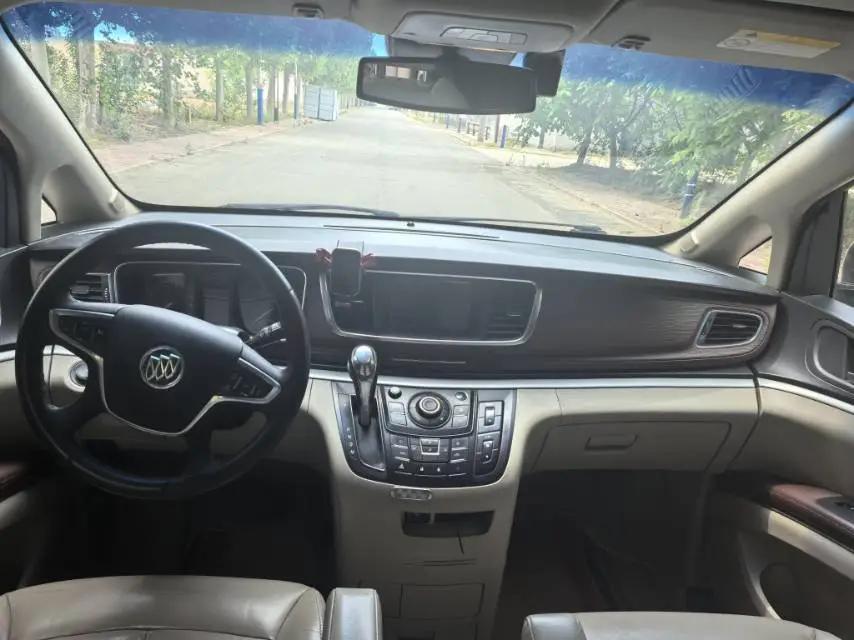 Buick GL8 2018 28T Luxury Country VI 9