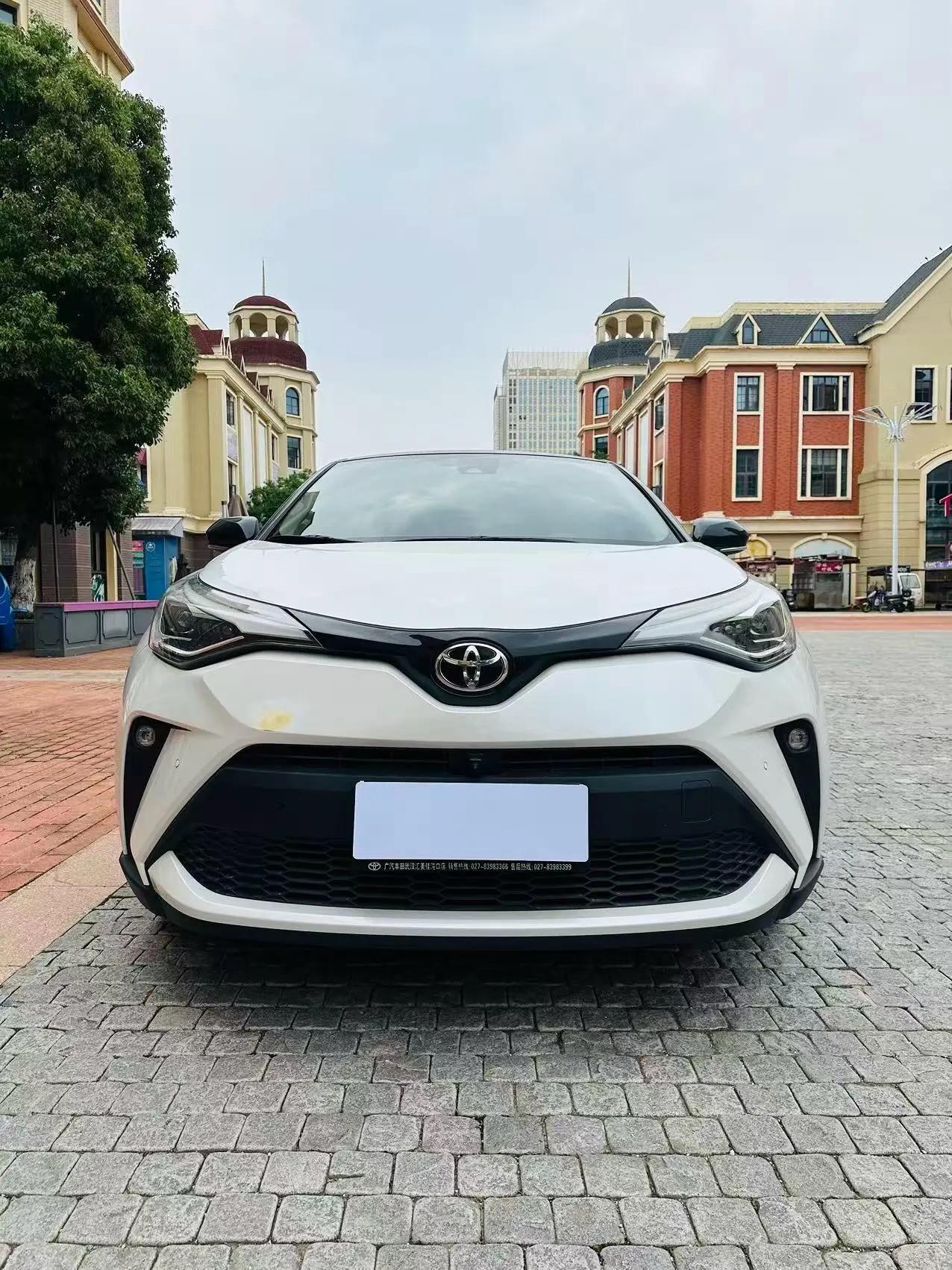 Toyota C- HR 2021 2.0L Deluxe Edition 2