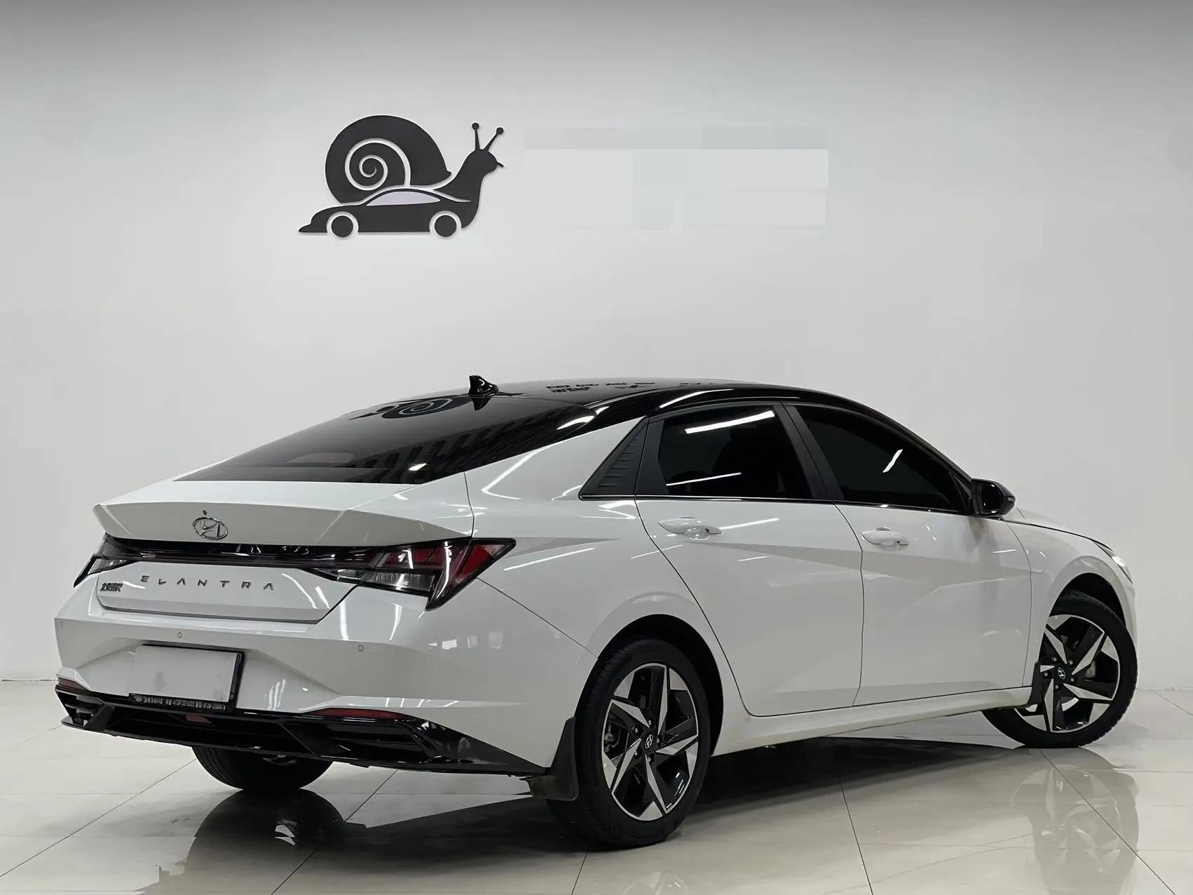 Elantra 2021 1.5L CVT LUX Prestige Edition 6