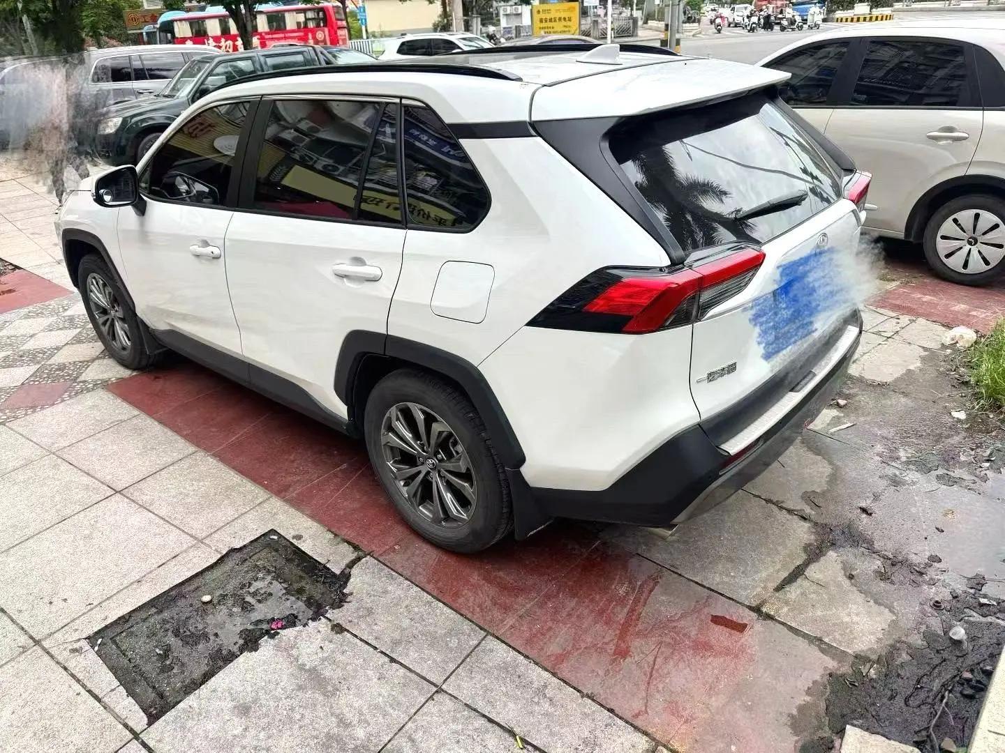 Toyota 2023 RAV4 Rongbo 2.0 Stepless Two-Drive Fashion Plus Edition Automatic Gear 5
