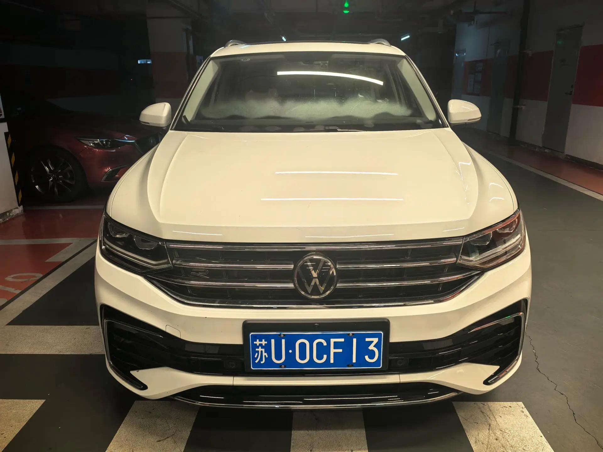 Volkswagen 2024 Tiguan L R-Line 2.0TSI 330TSI Two-Drive R-Line Overdrive Automatic Gear 2