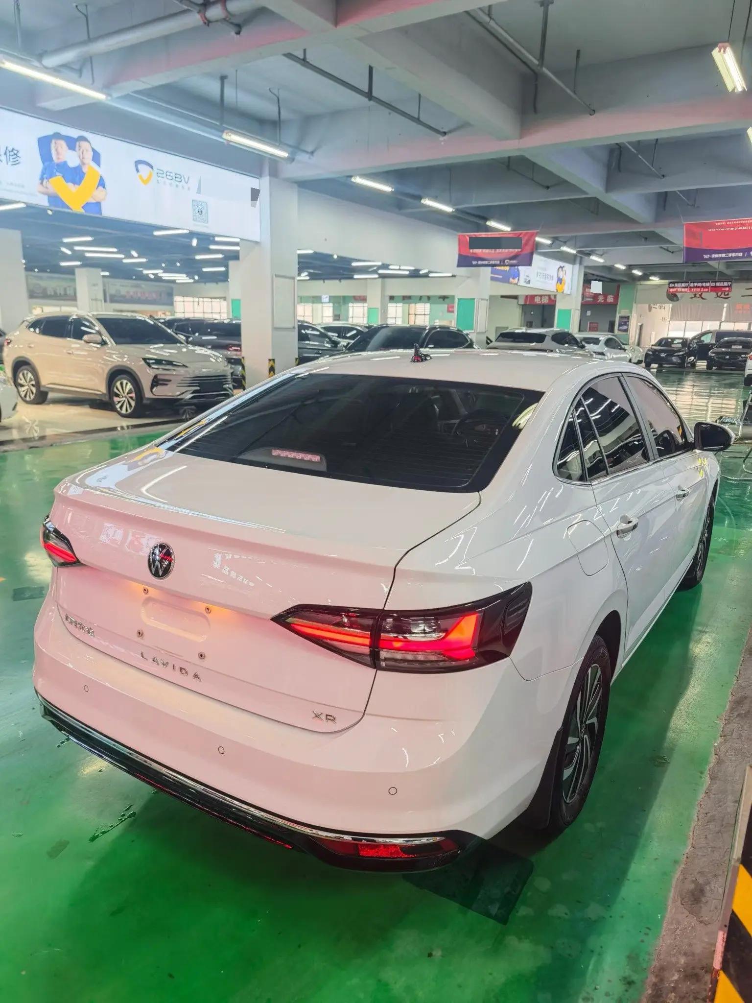 Volkswagen 2023 Lavida New 1.5 New Wish Edition Automatic Gear 4