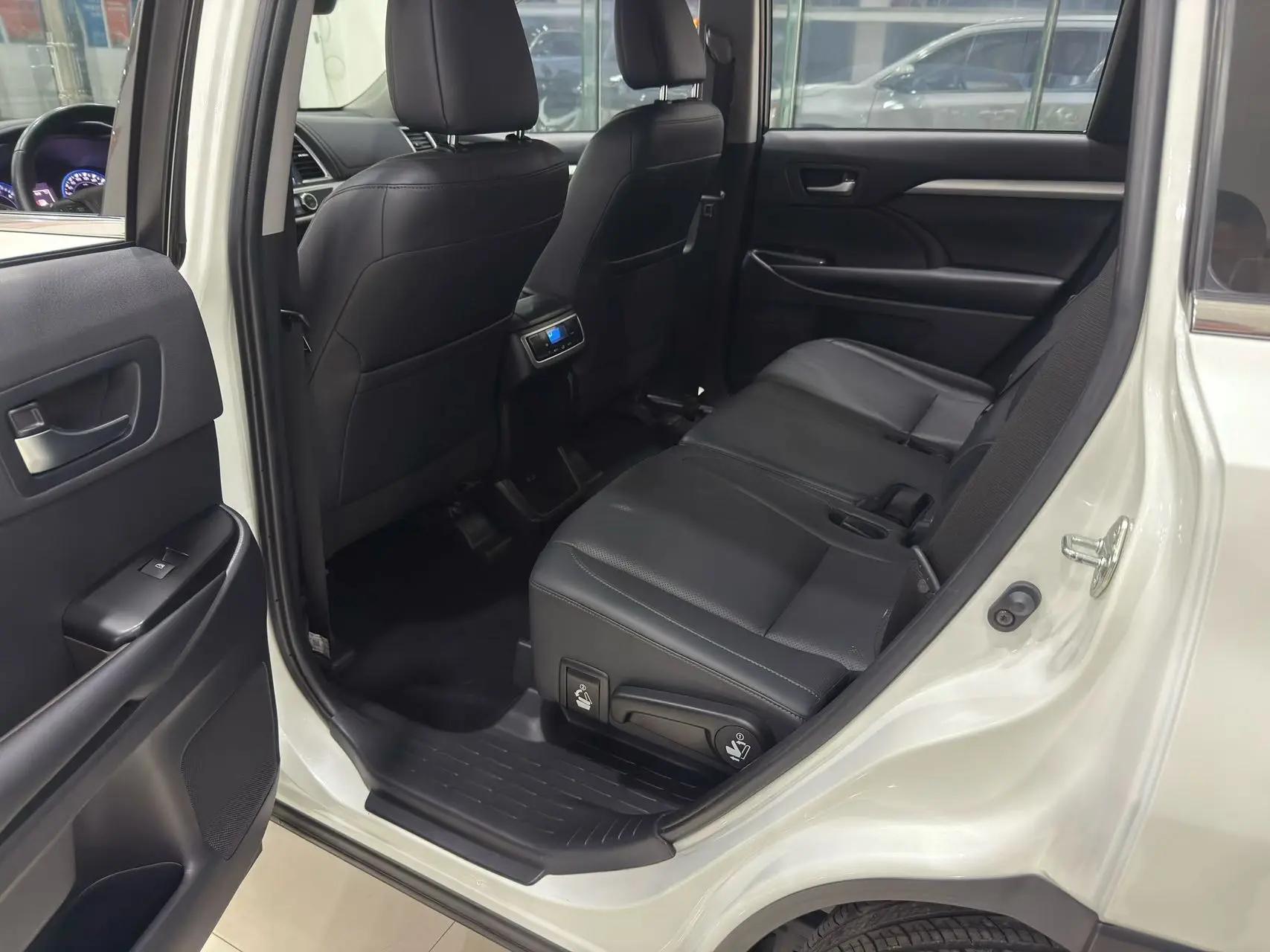Highlander 2018 2.0T 4-wheel drive deluxe edition 7-seat national v 6