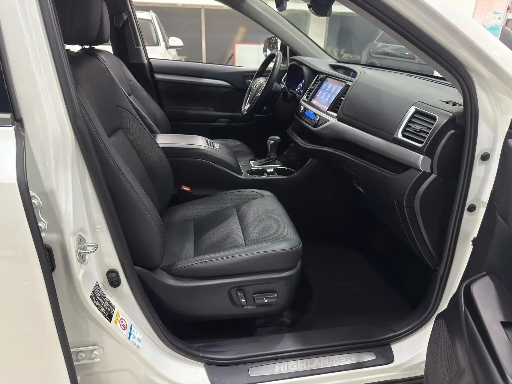 Highlander 2018 2.0T 4-wheel drive deluxe edition 7-seat national v 7