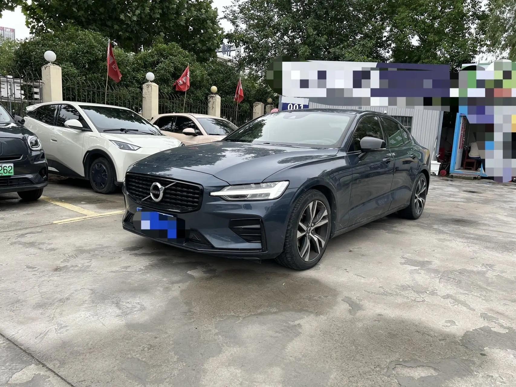 Volvo S60 2021 T4 Zhiyi Deluxe Edition