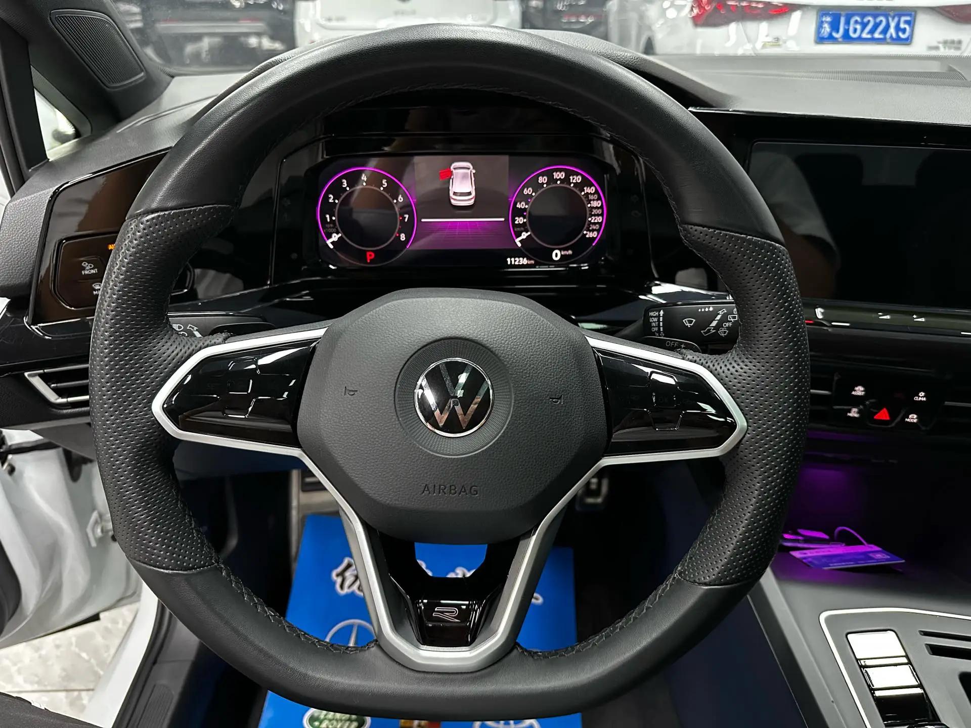 Volkswagen 2023 Golf 8 R-Line 1.4TSI 280TSI Lite (facelift) automatic 12