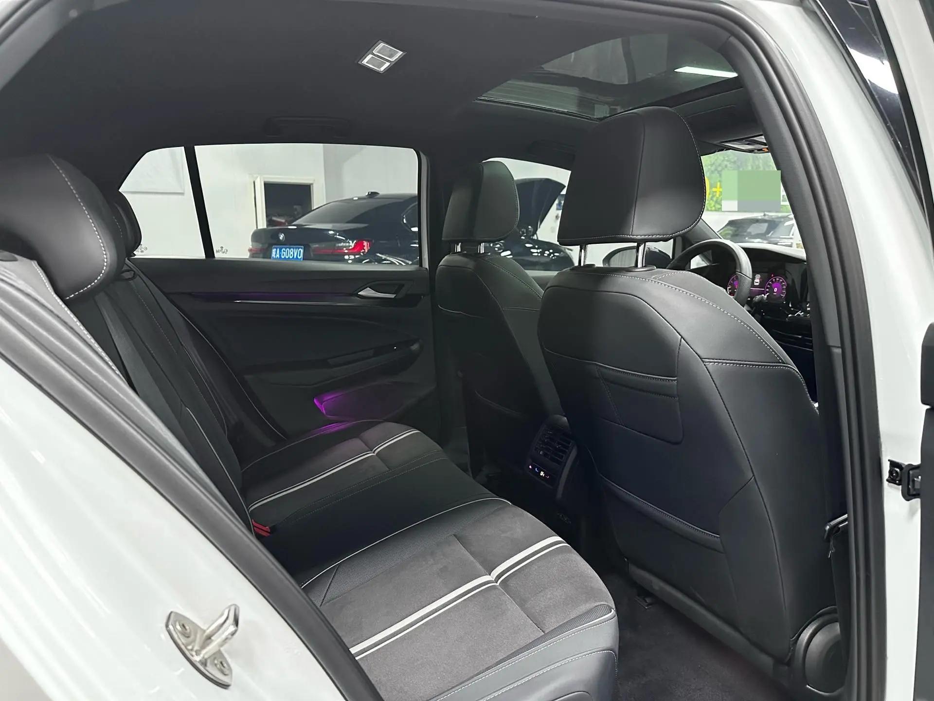 Volkswagen 2023 Golf 8 R-Line 1.4TSI 280TSI Lite (facelift) automatic 16