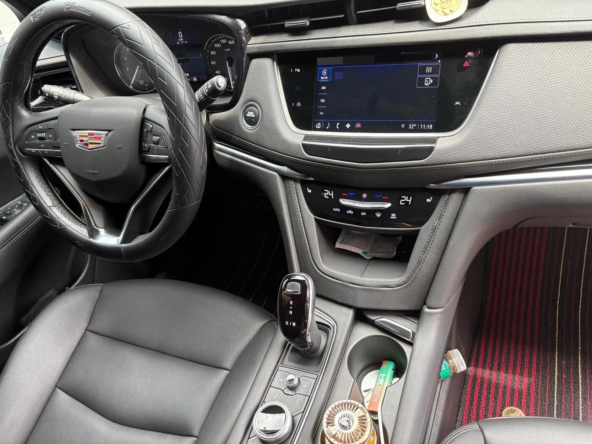 Cadillac XT6 2022 2.0T 7-seat 4-wheel drive fashion model 2