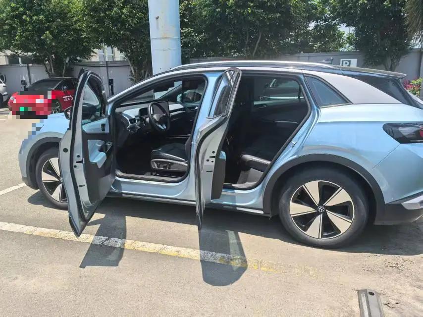 Volkswagen 2025 ID. 4 x Smart Model, Pure Intelligence Edition, Automatic Transmission 5