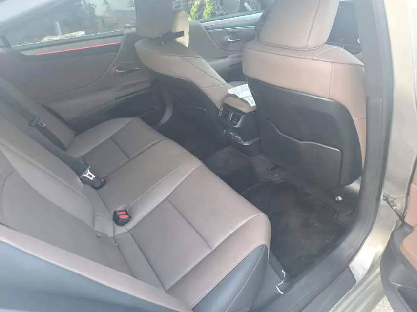 Lexus ES (Imported) 2025 ES200 2.0 CVT Prestige Edition Automatic 5