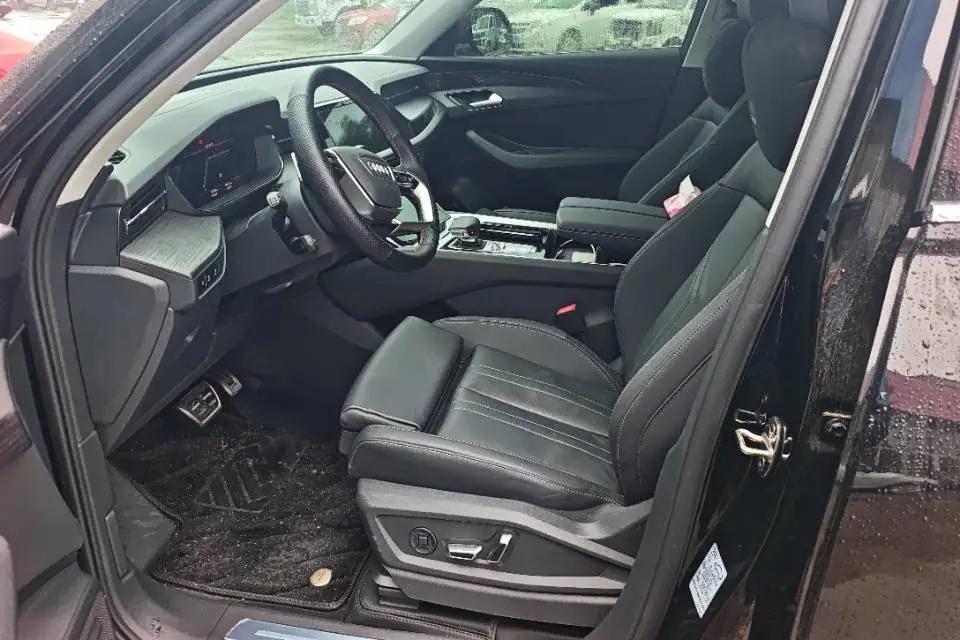Audi 2025 Q6 2.0TFSI 40TFSI Quattro Commemorative Edition Yu Lin Set 7-seat Automatic Block 5