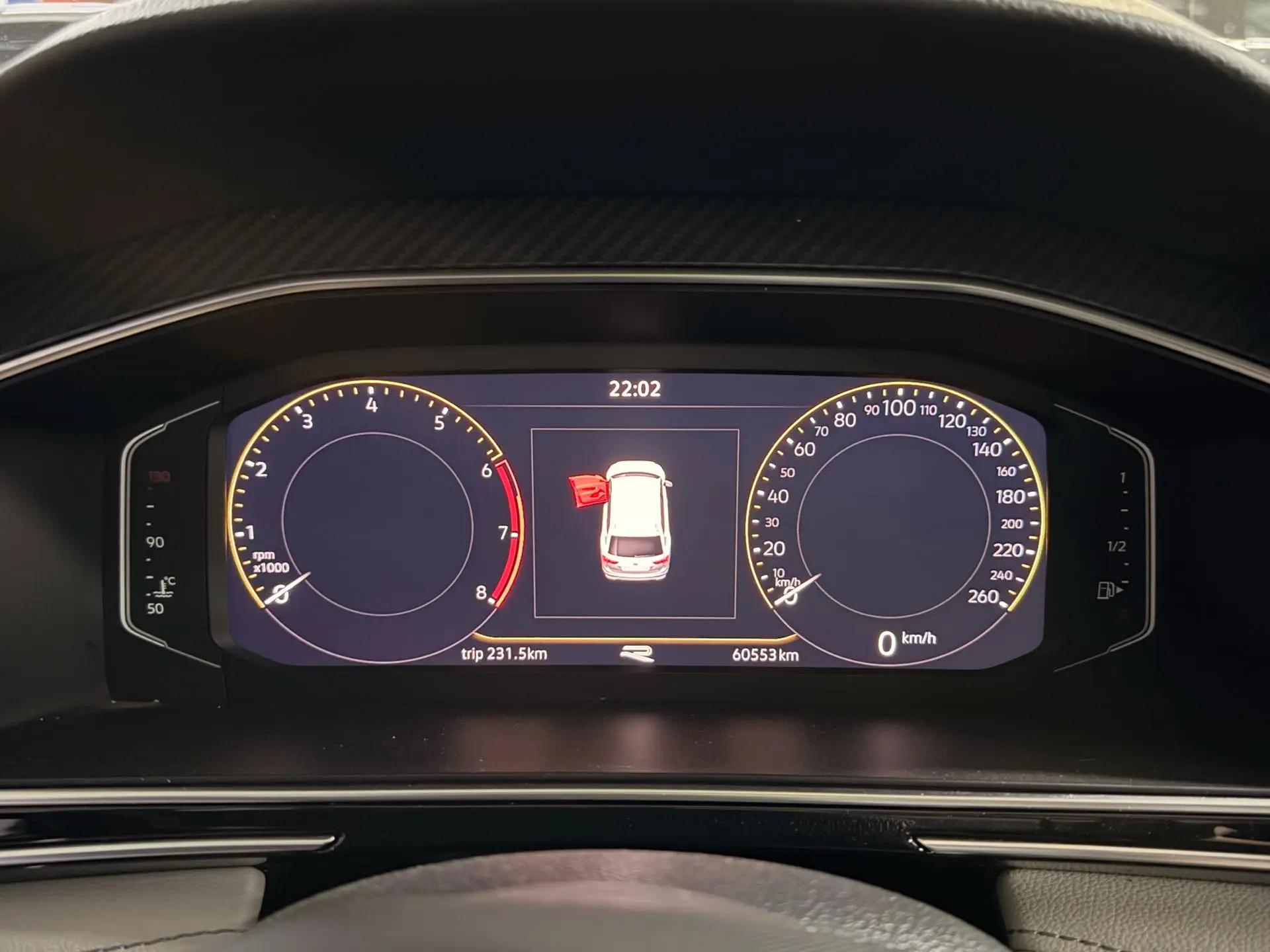 Volkswagen 2023 Tiguan L R-Line 2.0TSI 330TSI Front-Wheel Drive R-Line Prestige Edition (Facelift) Automatic 12