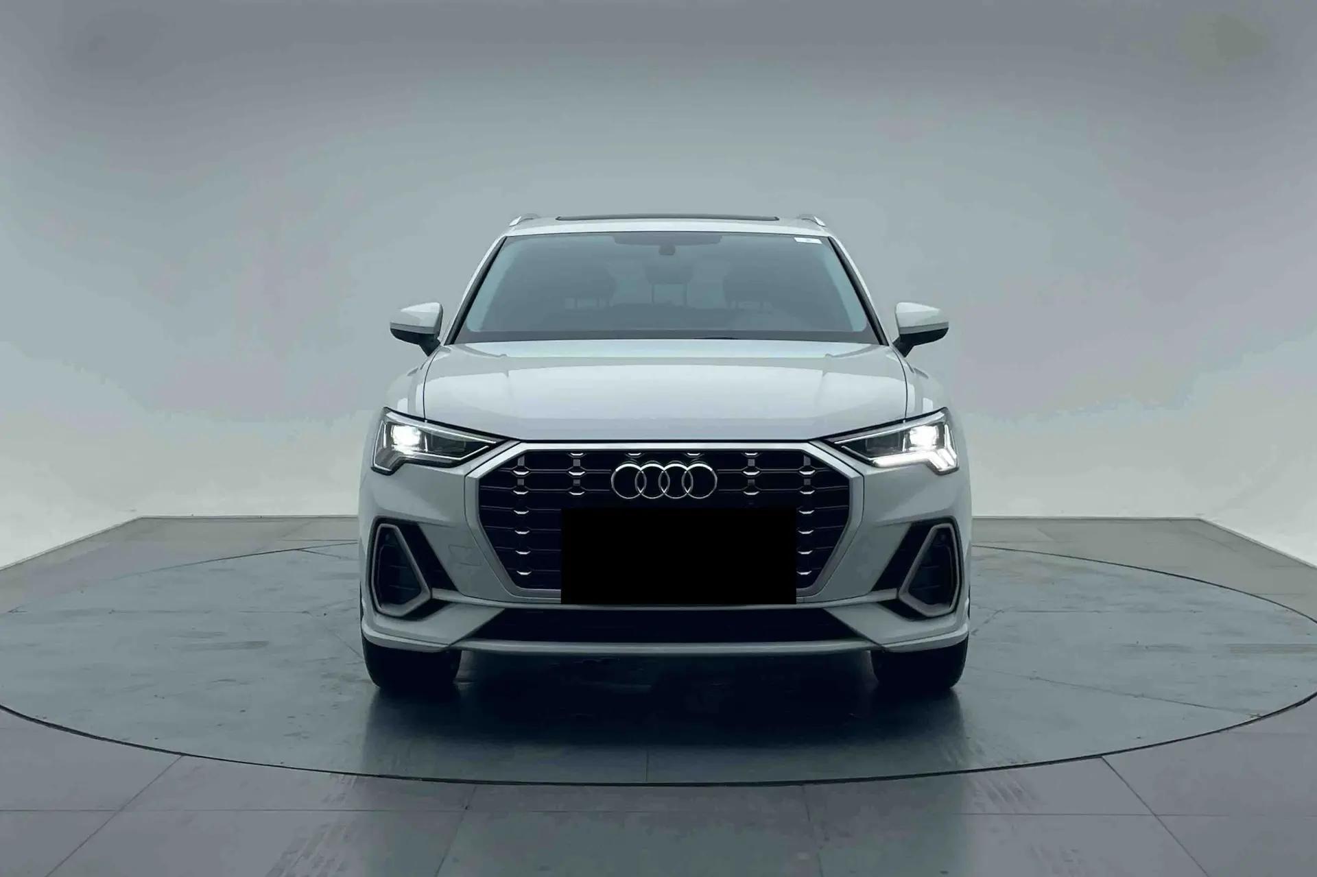 Audi Q3 2022 35 TFSI Fashion Dynamic 2