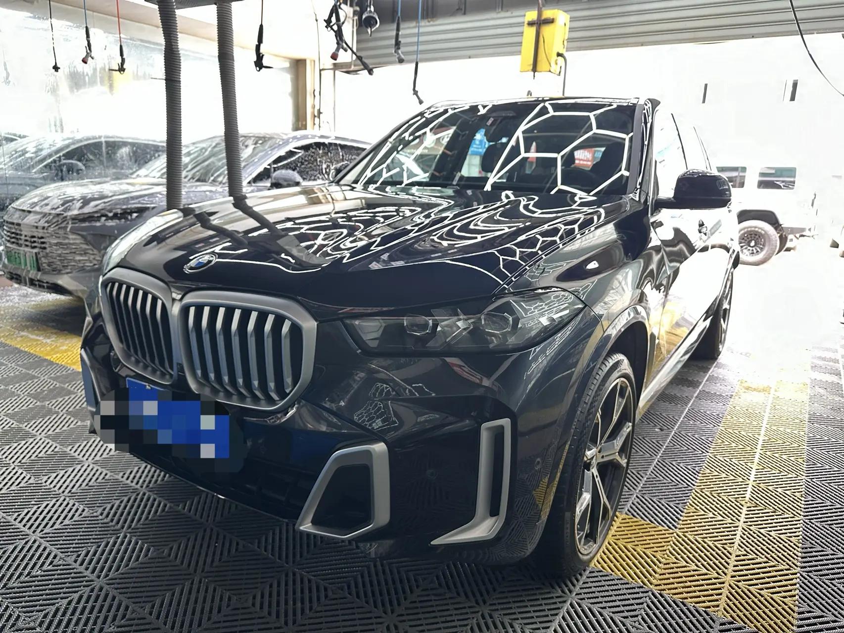 Open image lightbox: BMW 2023 X5 xDrive30Li 48V 2.0T Luxury Model M Sport Night Edition Automatic
